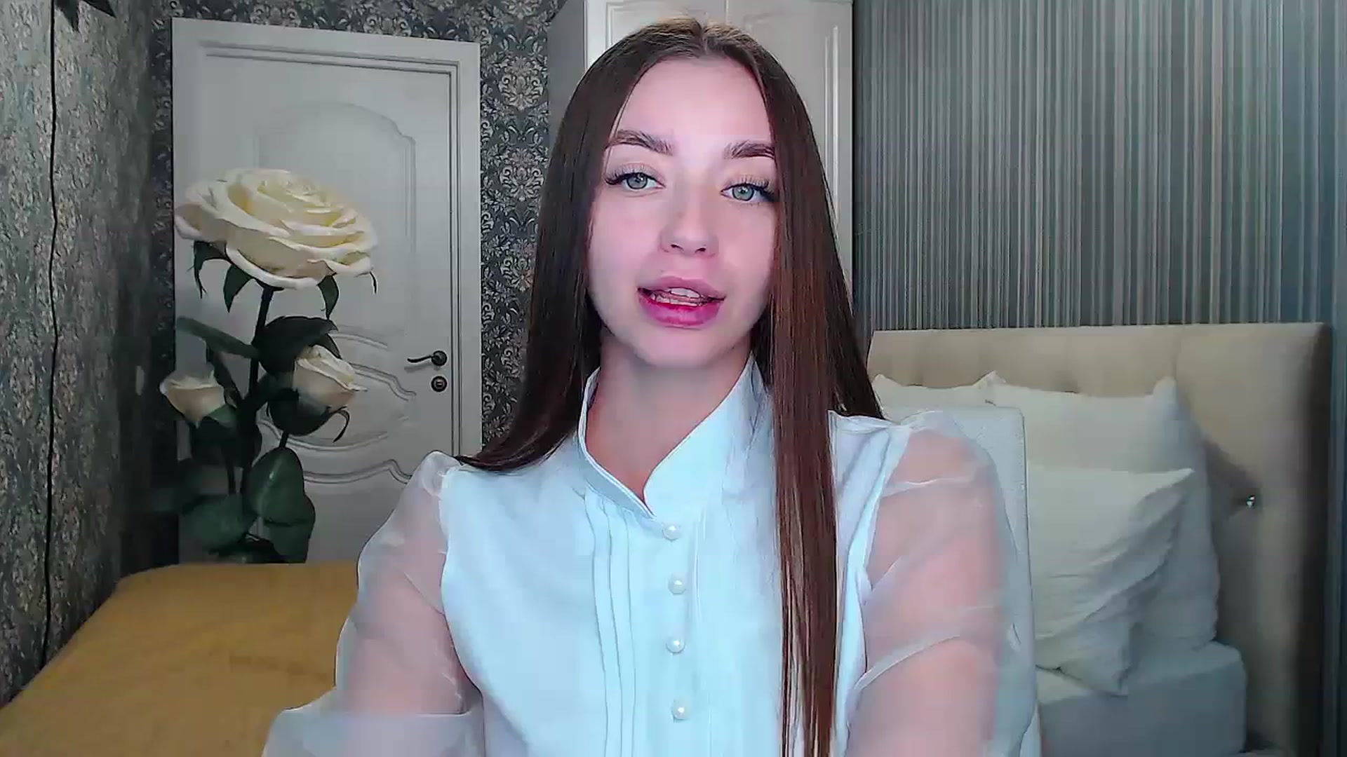 Gallery image thumbnail from EmeraldLilyyy's myfreecams stream on, 11/23/2023, 11:08 image 9 of 20