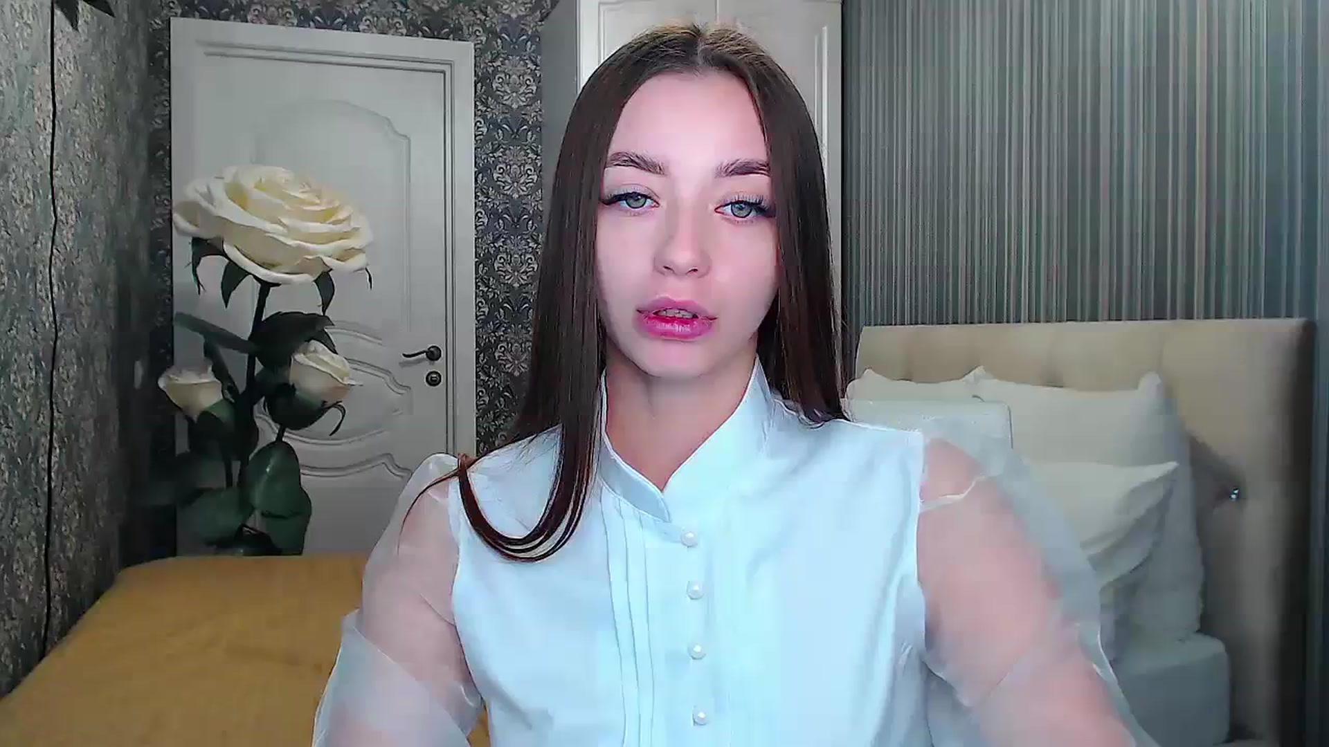 Gallery image thumbnail from EmeraldLilyyy's myfreecams stream on, 11/23/2023, 11:08 image 14 of 20