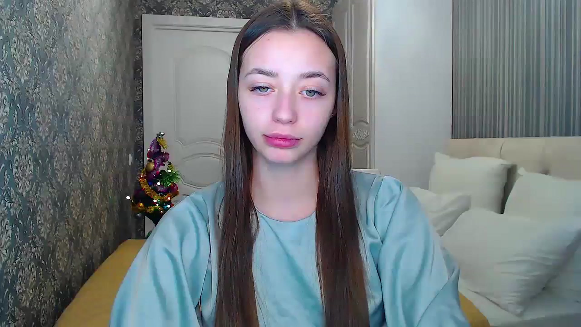 Gallery image thumbnail from EmeraldLilyyy's myfreecams stream on, 12/16/2023, 14:13 image 7 of 20
