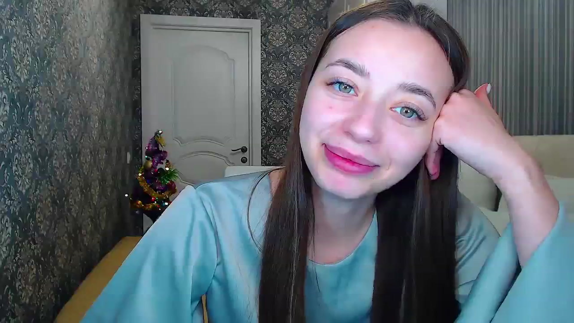 Gallery image thumbnail from EmeraldLilyyy's myfreecams stream on, 12/16/2023, 14:13 image 4 of 20