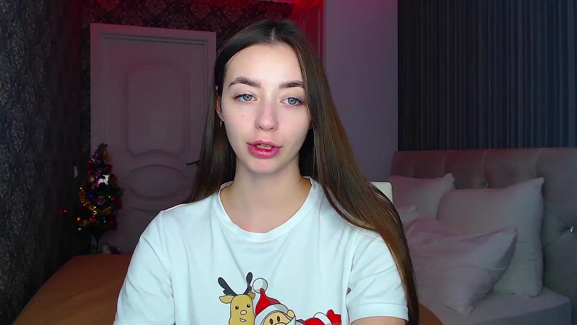 Gallery image thumbnail from EmeraldLilyyy's myfreecams stream on, 12/20/2023, 14:08 image 16 of 20