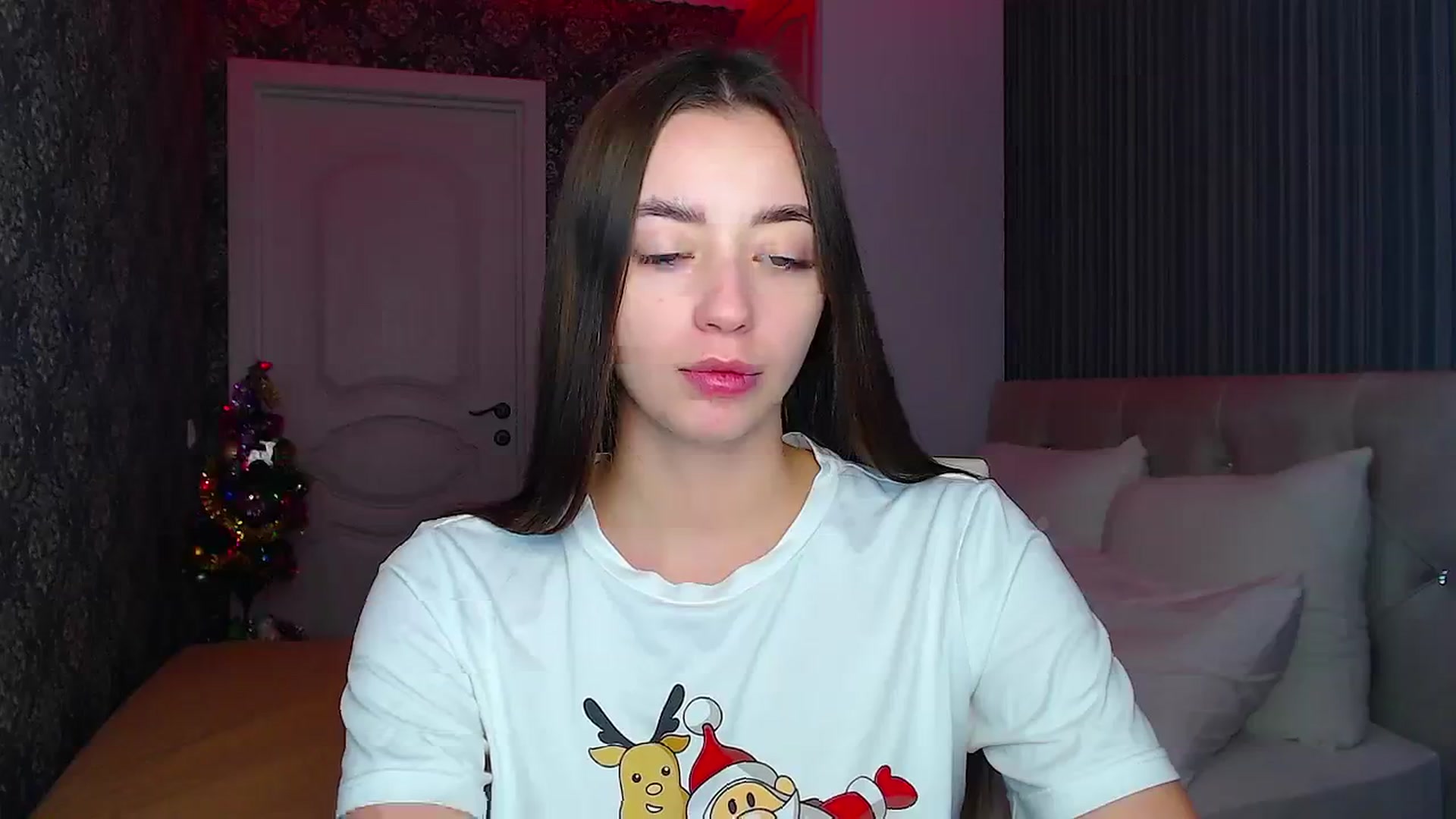 Gallery image thumbnail from EmeraldLilyyy's myfreecams stream on, 12/20/2023, 14:08 image 3 of 20
