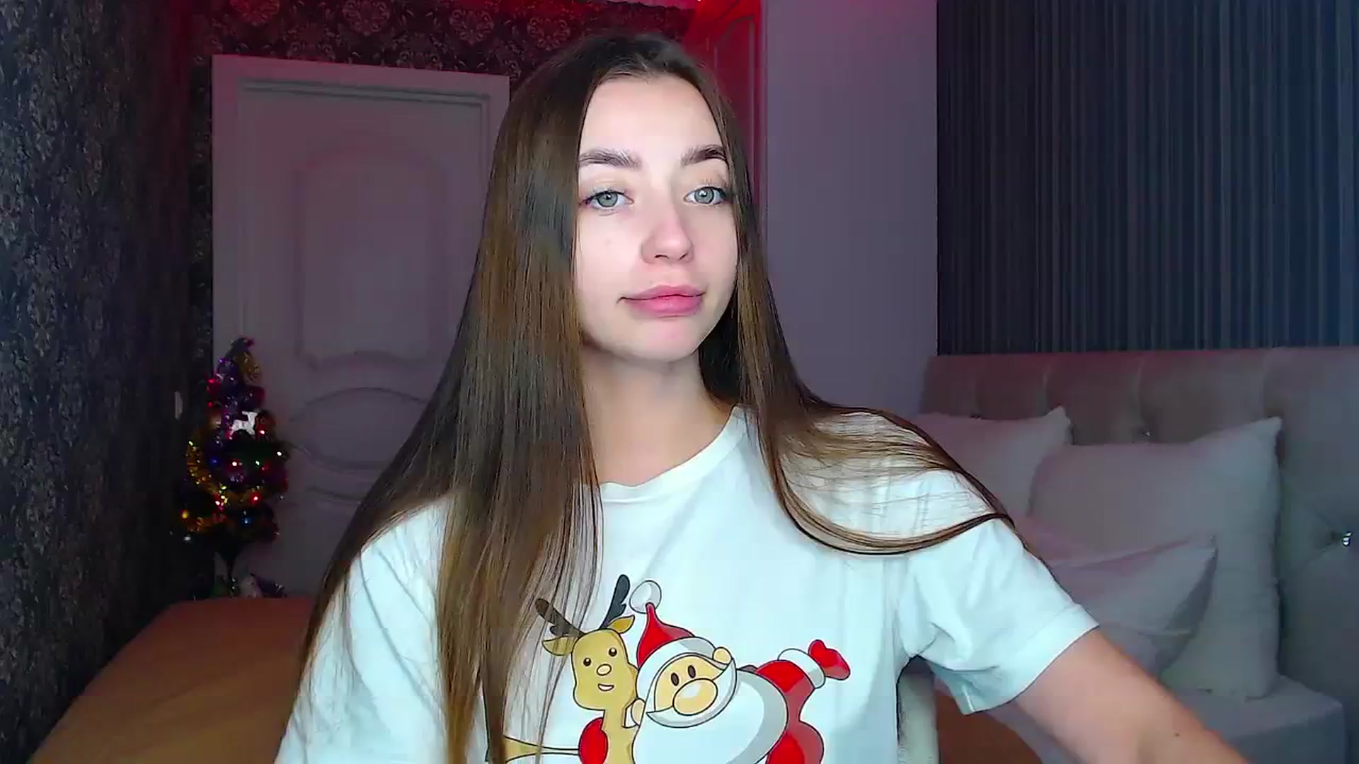 Gallery image thumbnail from EmeraldLilyyy's myfreecams stream on, 12/20/2023, 14:08 image 1 of 20