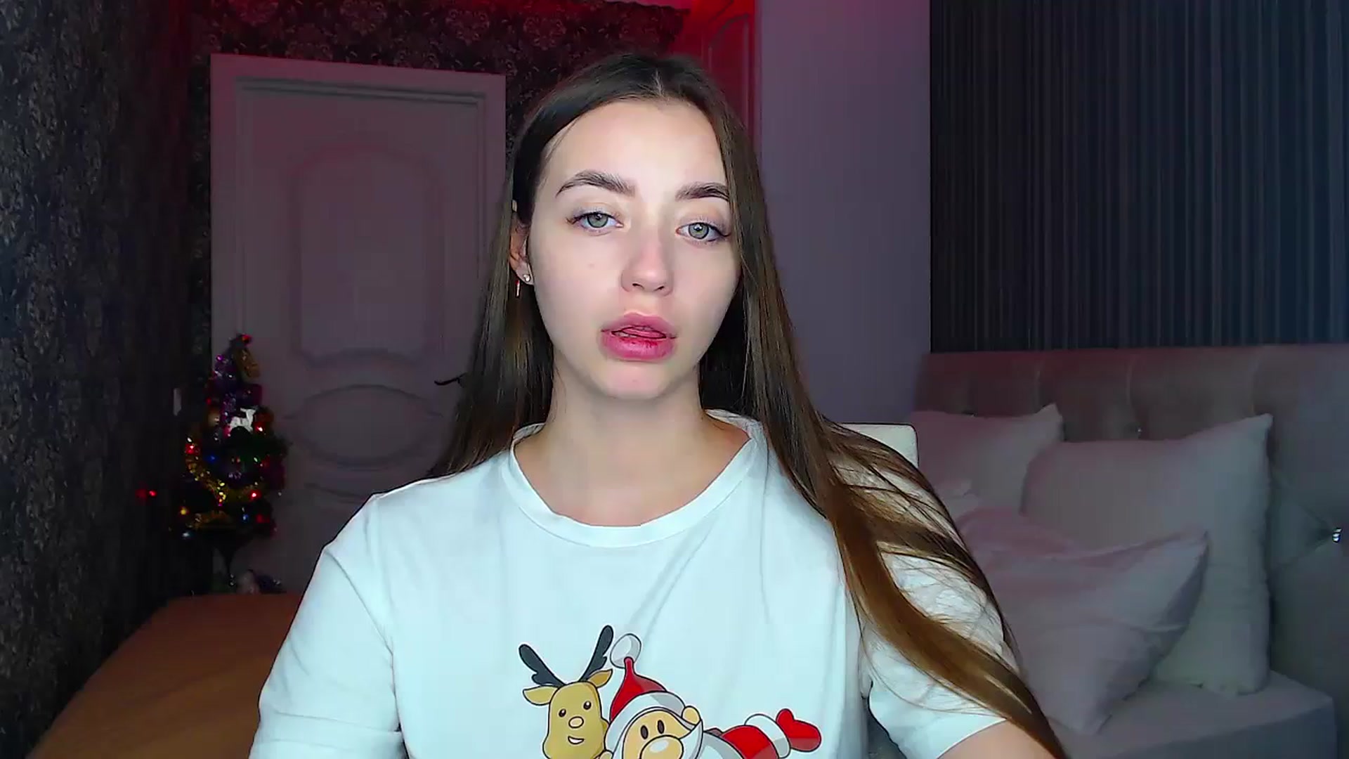 Gallery image thumbnail from EmeraldLilyyy's myfreecams stream on, 12/20/2023, 14:08 image 20 of 20