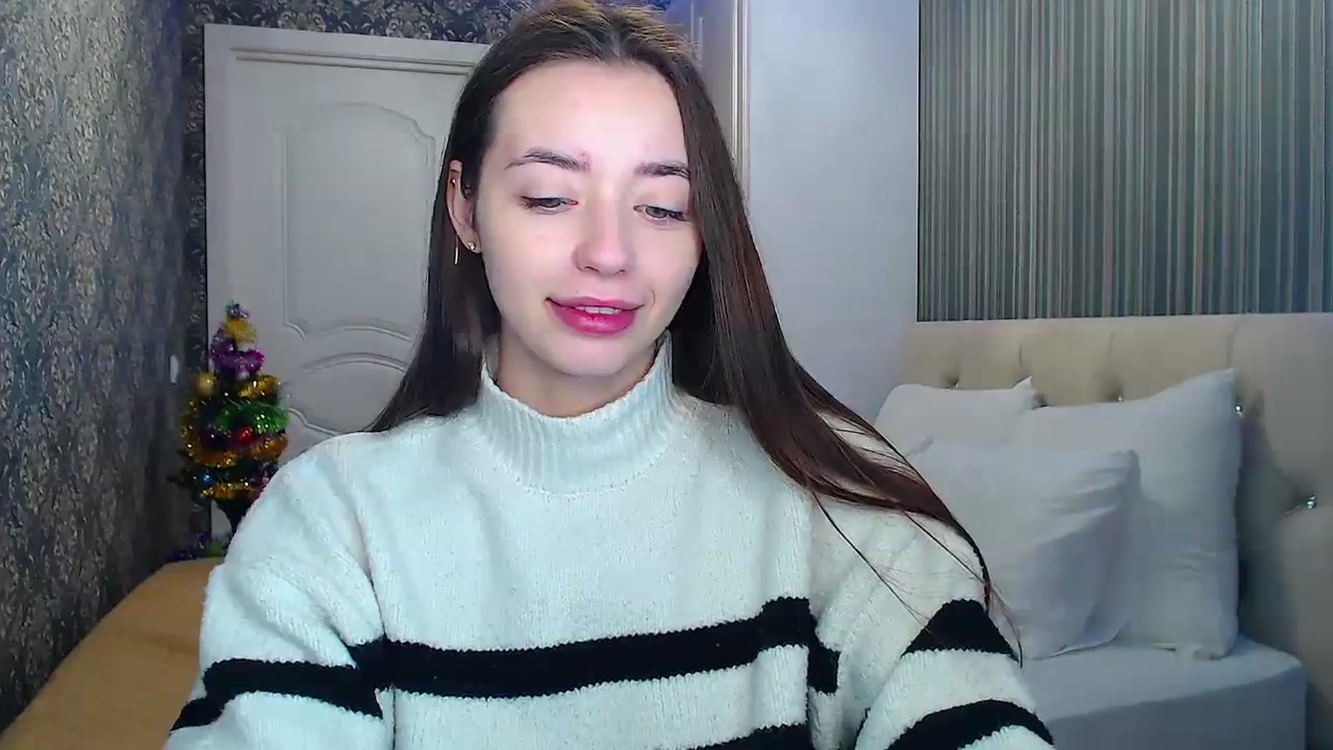 Gallery image thumbnail from EmeraldLilyyy's myfreecams stream on, 12/23/2023, 11:26 image 6 of 20
