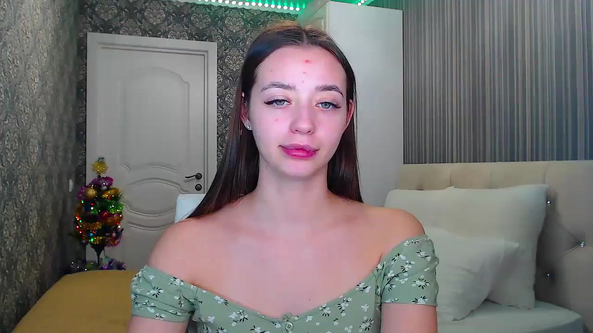 Gallery image thumbnail from EmeraldLilyyy's myfreecams stream on, 01/02/2024, 10:53 image 17 of 20