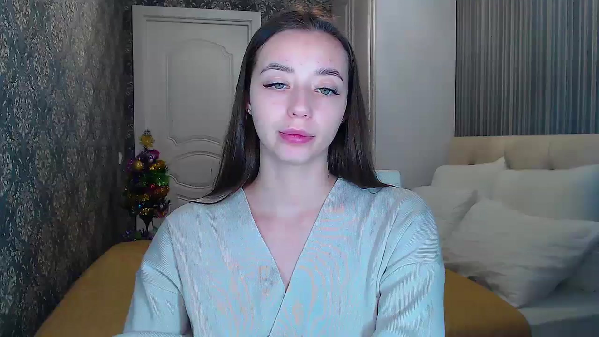 Gallery image thumbnail from EmeraldLilyyy's myfreecams stream on, 01/08/2024, 12:46 image 10 of 20