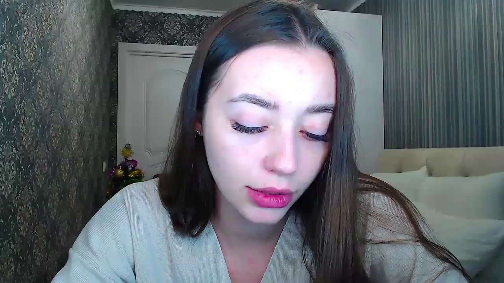 Gallery image thumbnail from EmeraldLilyyy's myfreecams stream on, 01/08/2024, 12:46 image 19 of 20