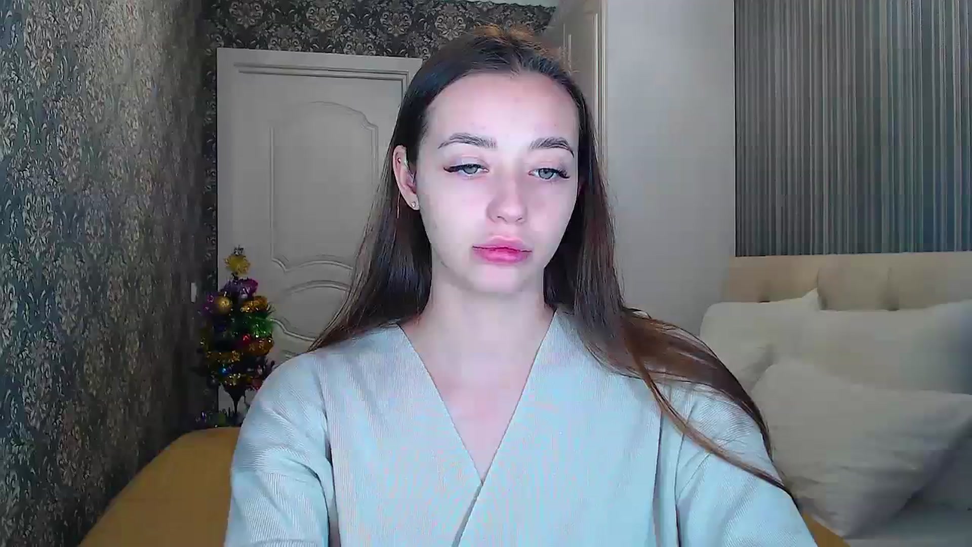 Gallery image thumbnail from EmeraldLilyyy's myfreecams stream on, 01/08/2024, 12:46 image 2 of 20