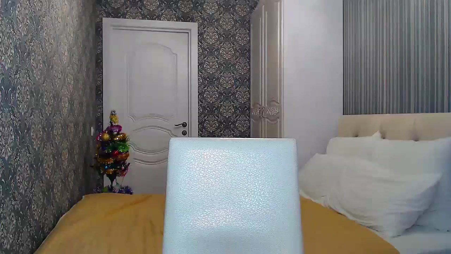 Gallery image thumbnail from EmeraldLilyyy's myfreecams stream on, 01/12/2024, 09:14 image 4 of 20