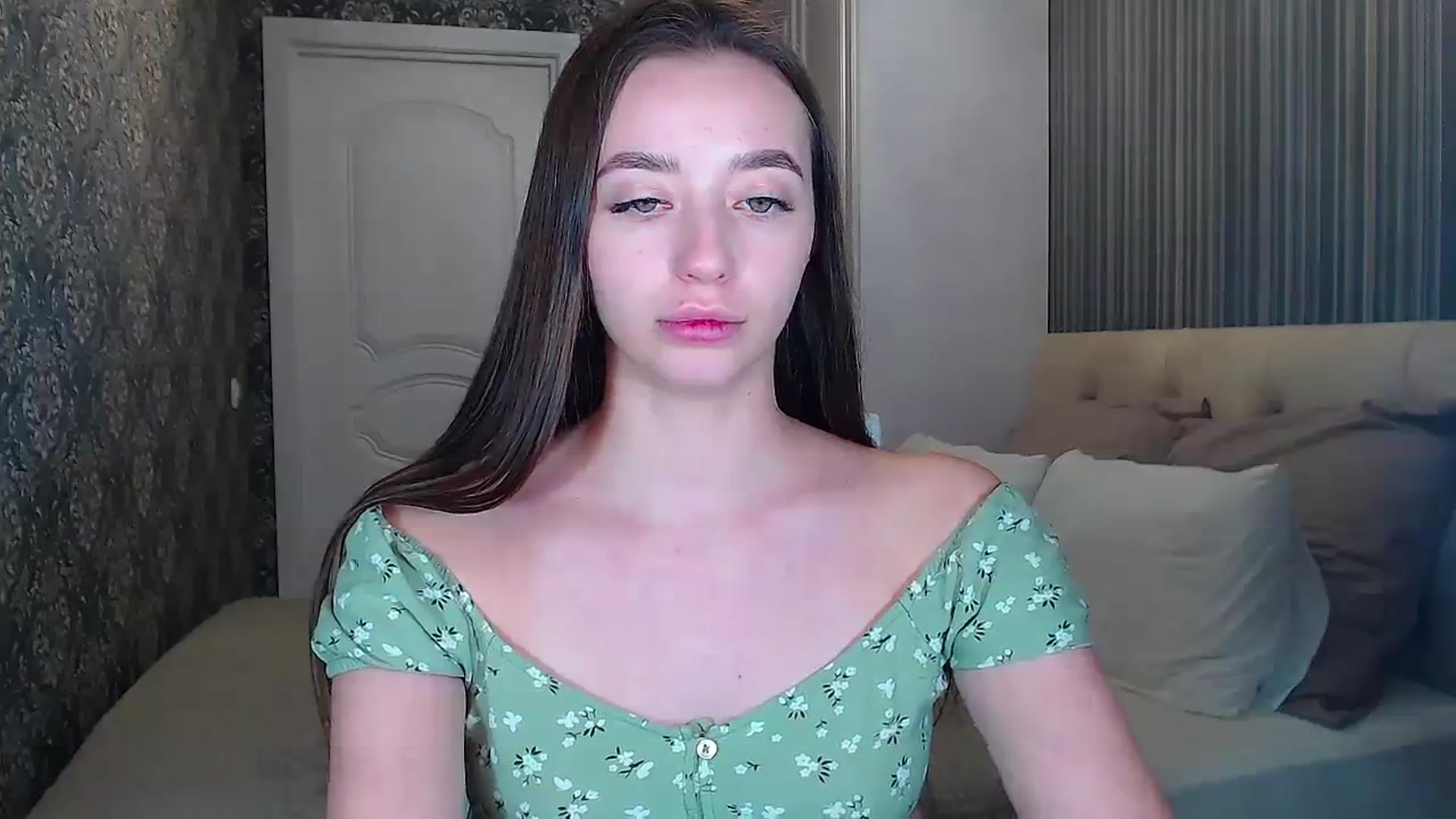Gallery image thumbnail from EmeraldLilyyy's myfreecams stream on, 01/17/2024, 11:59 image 5 of 20