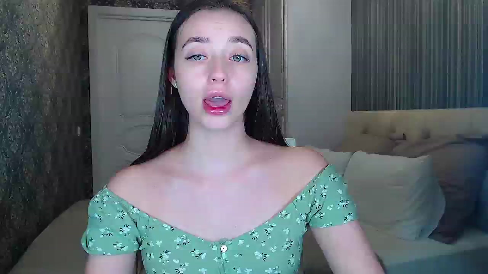 Gallery image thumbnail from EmeraldLilyyy's myfreecams stream on, 01/17/2024, 11:59 image 20 of 20