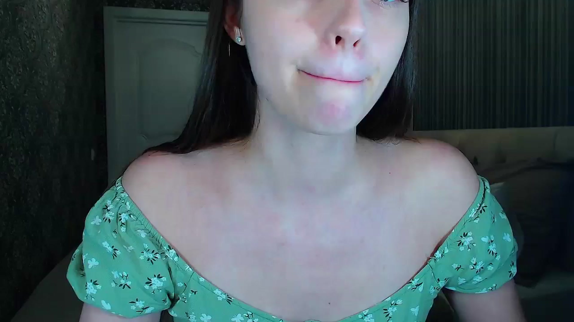 Gallery image thumbnail from EmeraldLilyyy's myfreecams stream on, 01/17/2024, 11:59 image 16 of 20