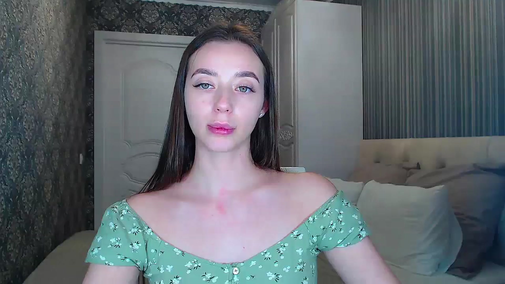 Gallery image thumbnail from EmeraldLilyyy's myfreecams stream on, 01/17/2024, 13:29 image 5 of 20