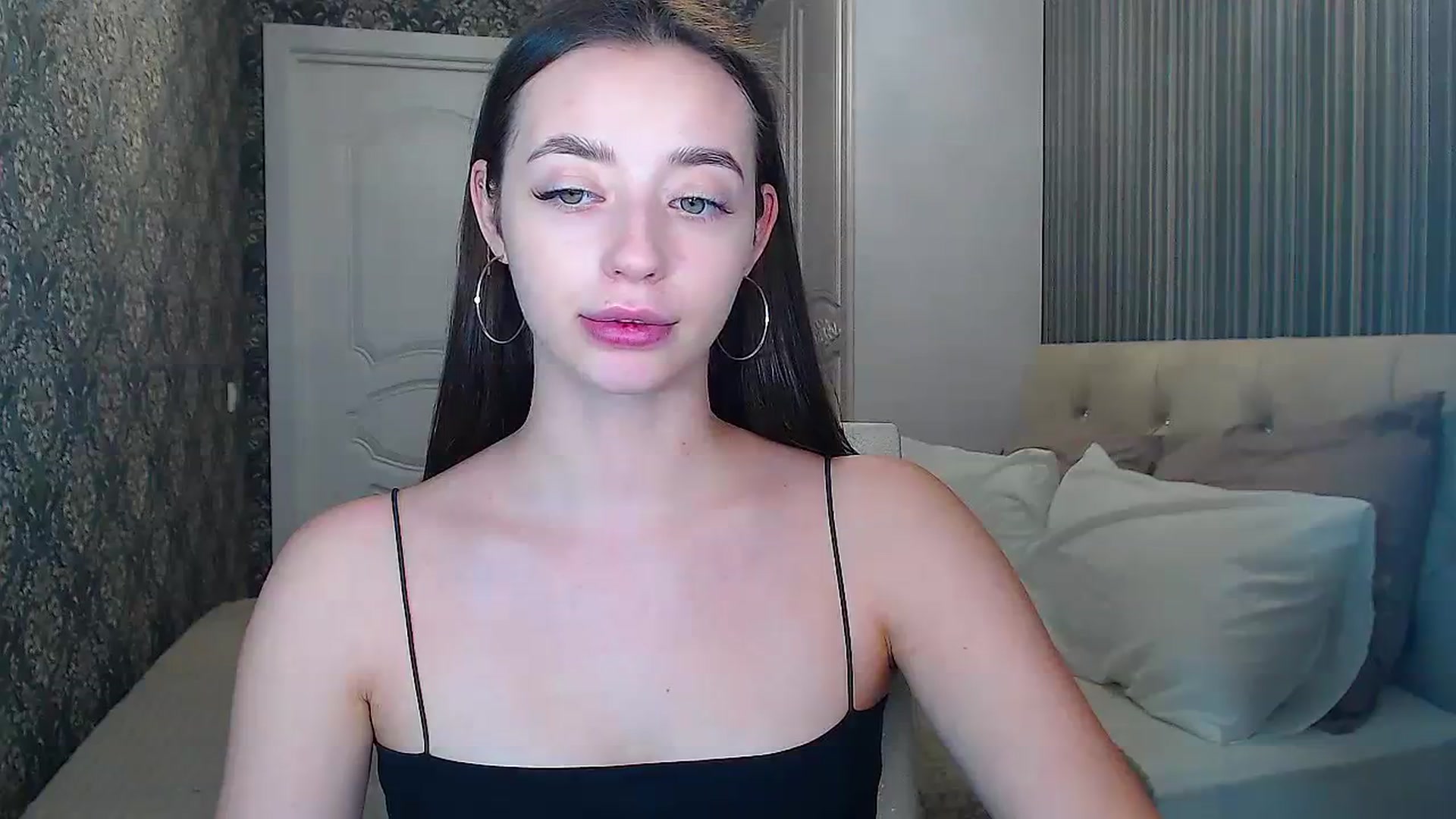 Gallery image thumbnail from EmeraldLilyyy's myfreecams stream on, 01/21/2024, 10:55 image 17 of 20
