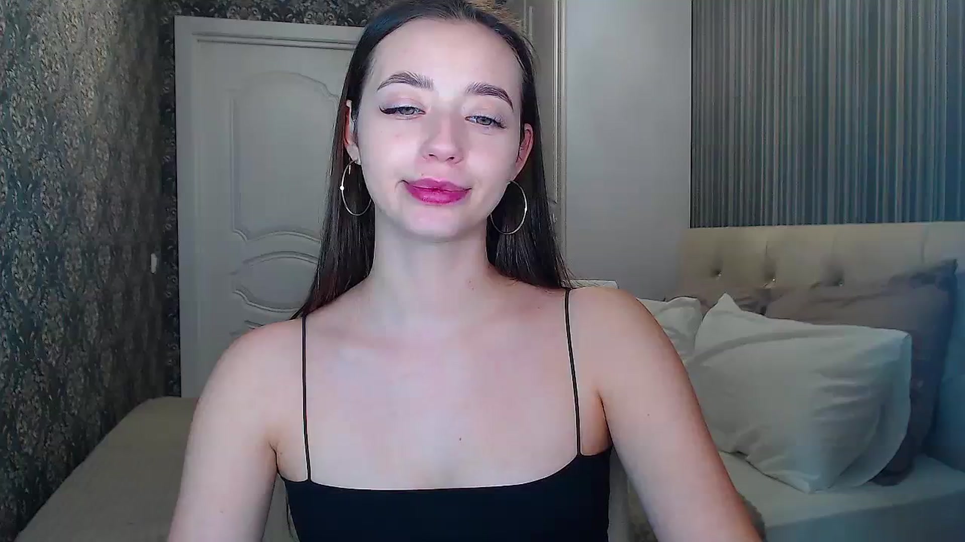 Gallery image thumbnail from EmeraldLilyyy's myfreecams stream on, 01/21/2024, 10:55 image 14 of 20