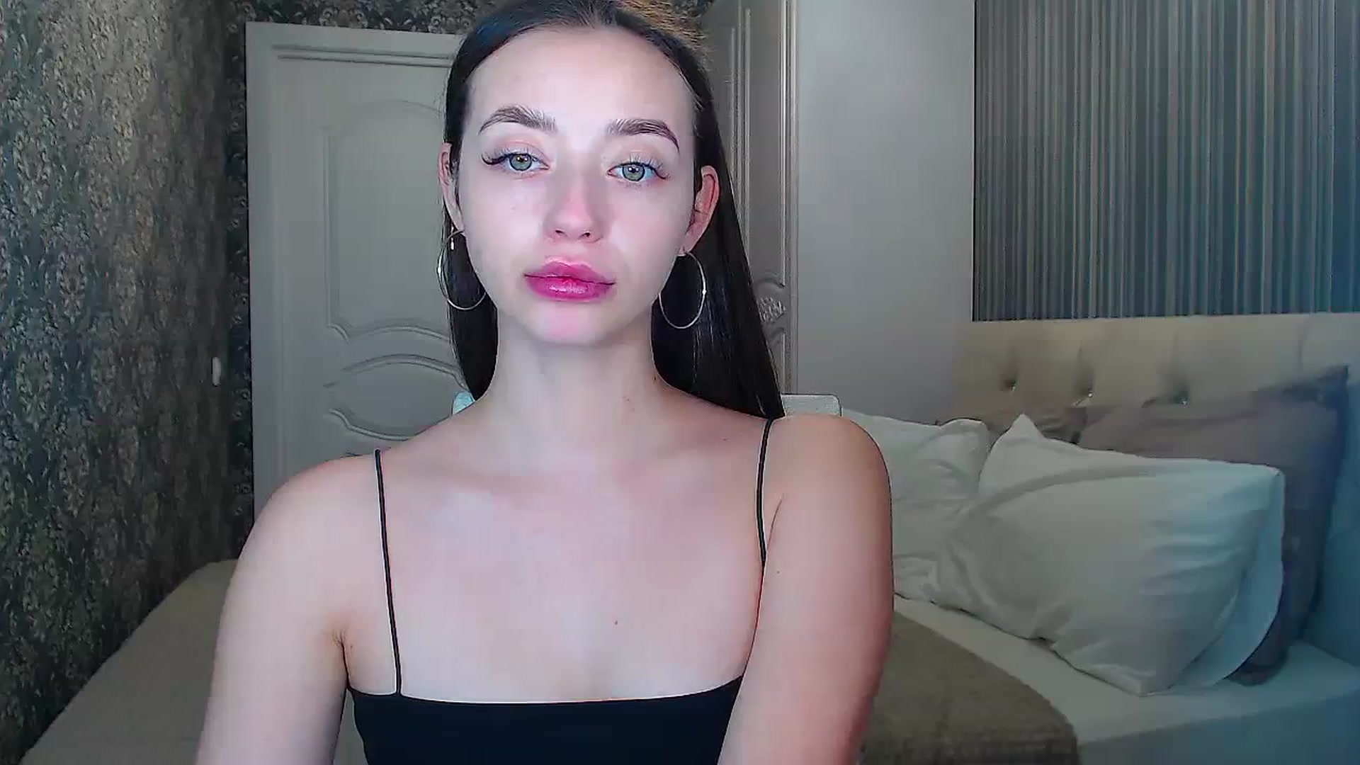Gallery image thumbnail from EmeraldLilyyy's myfreecams stream on, 01/21/2024, 10:55 image 15 of 20