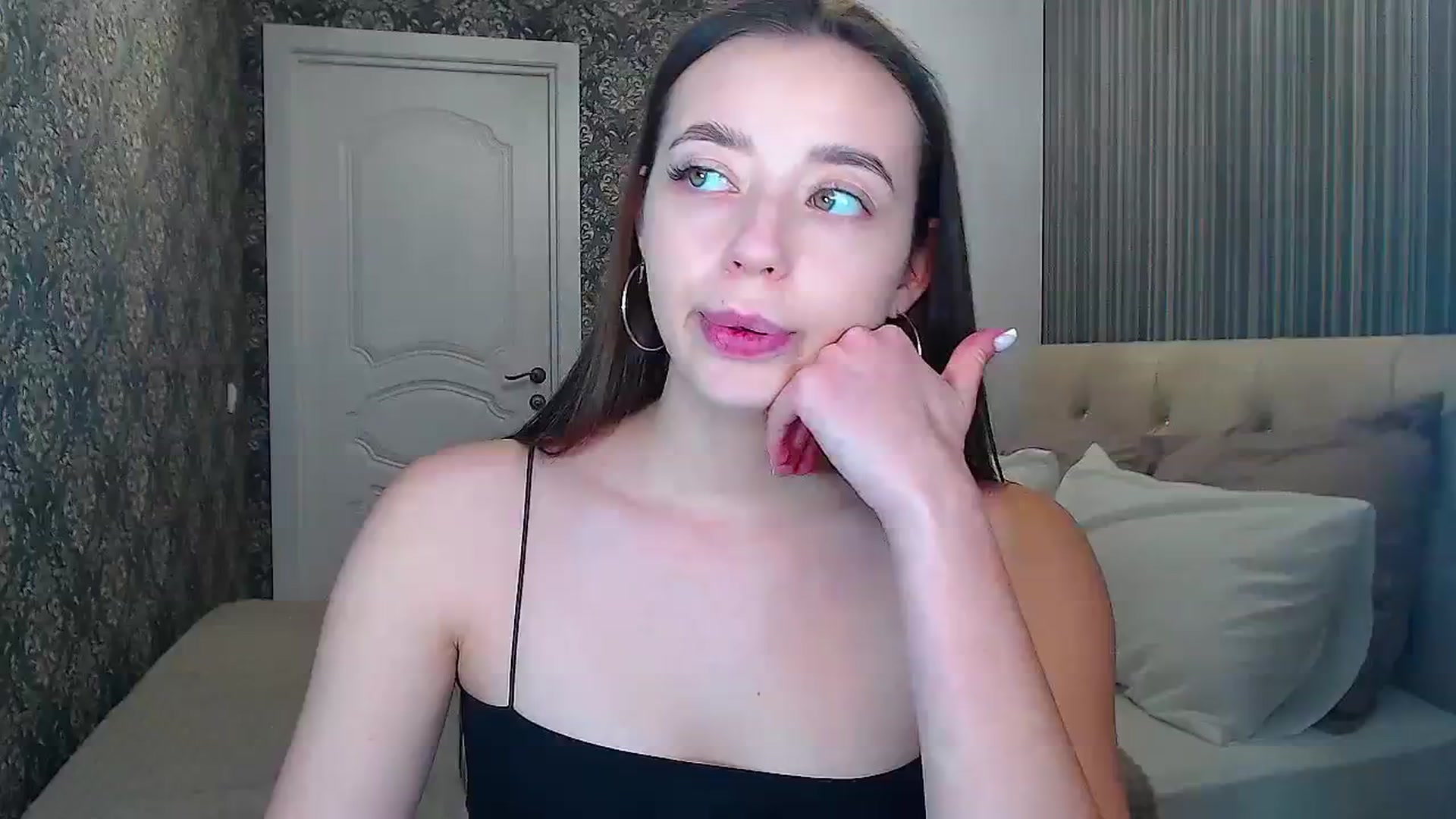Gallery image thumbnail from EmeraldLilyyy's myfreecams stream on, 01/21/2024, 10:55 image 13 of 20