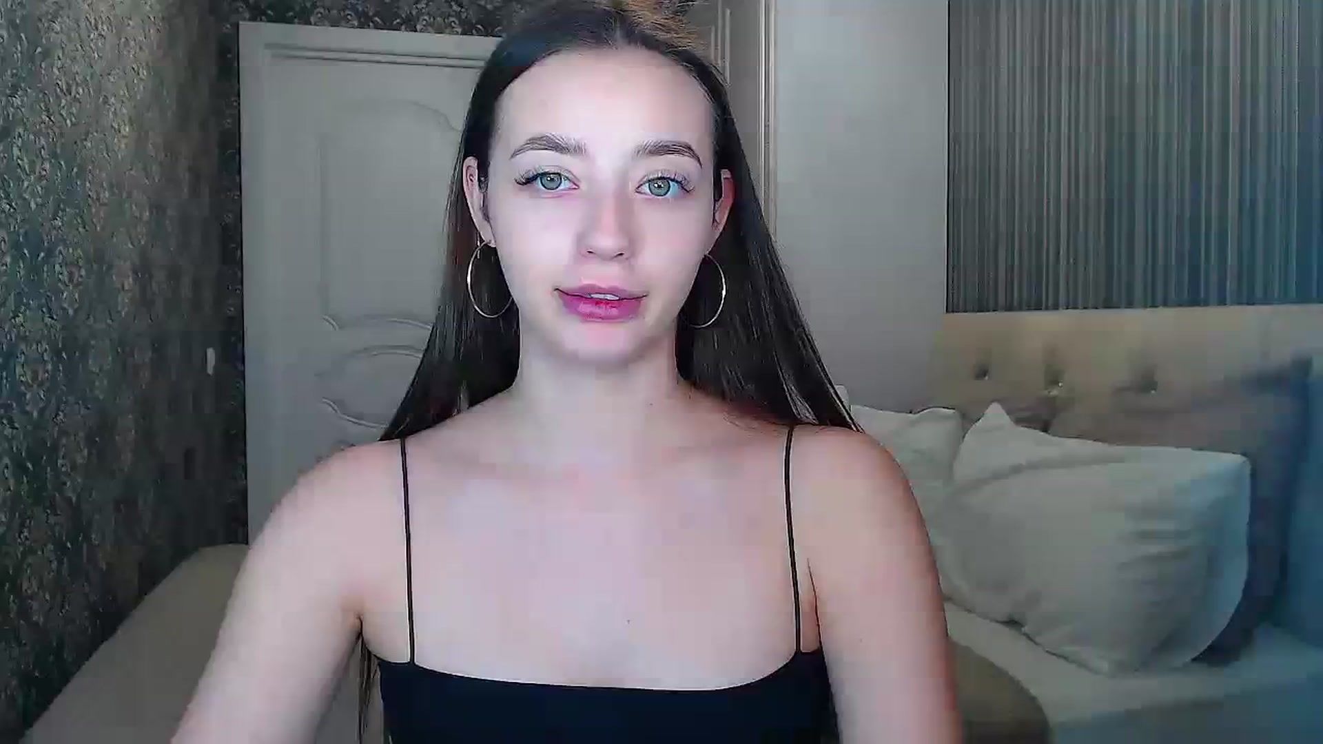 Gallery image thumbnail from EmeraldLilyyy's myfreecams stream on, 01/21/2024, 10:55 image 12 of 20