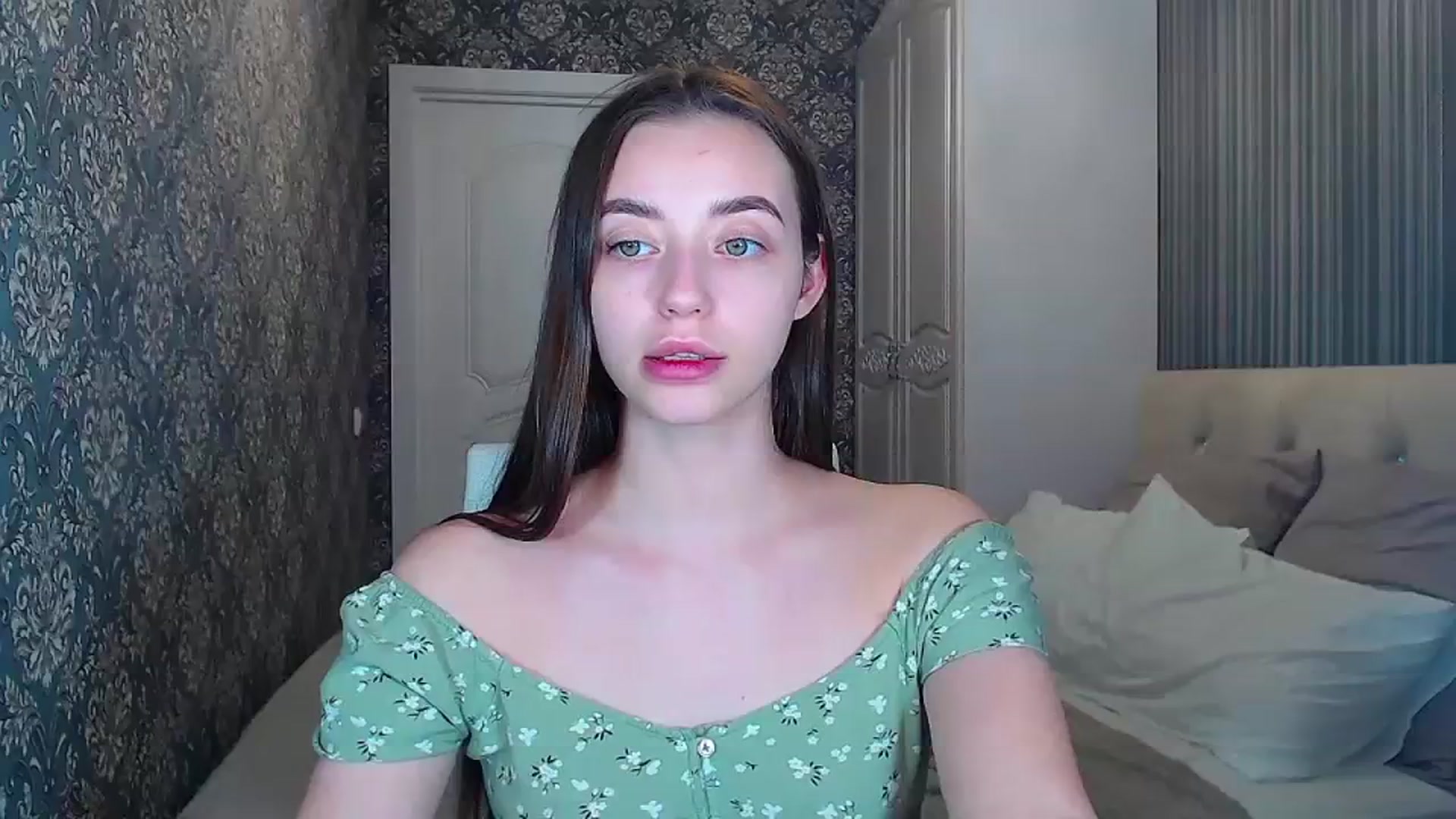 Gallery image thumbnail from EmeraldLilyyy's myfreecams stream on, 02/05/2024, 13:31 image 6 of 20