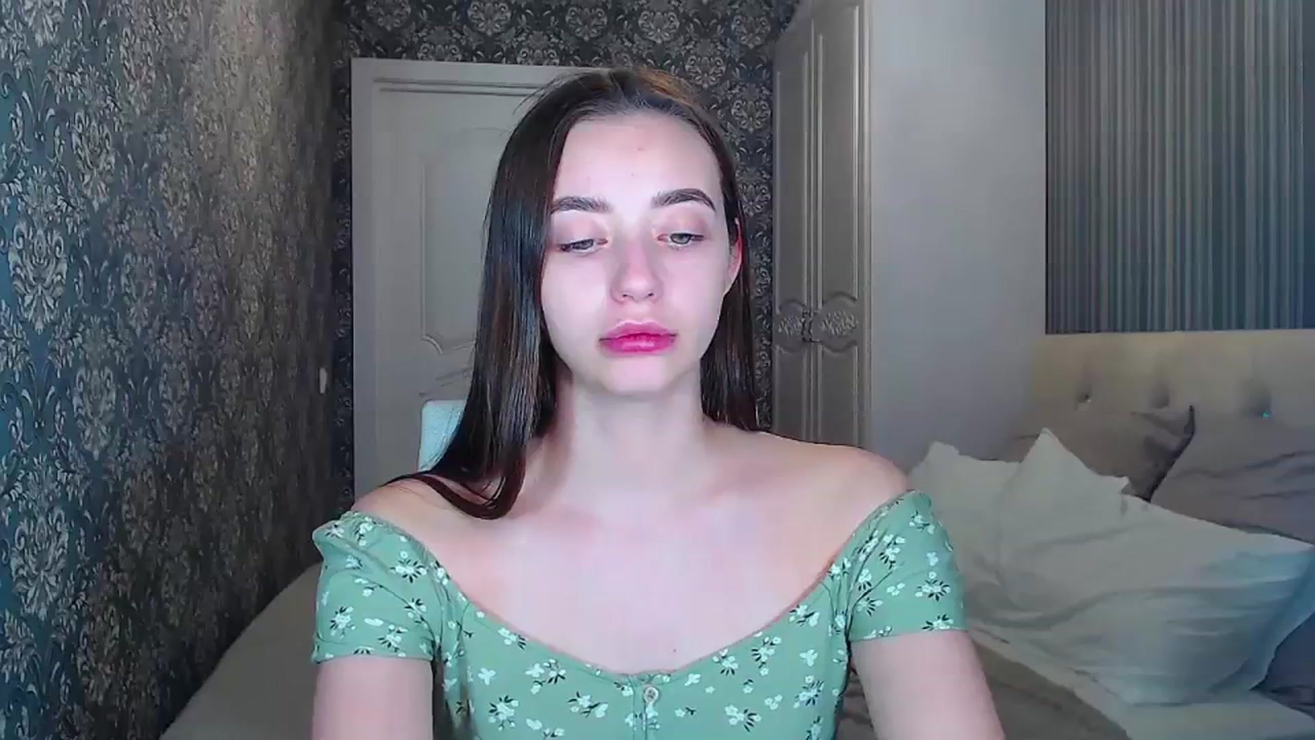 Gallery image thumbnail from EmeraldLilyyy's myfreecams stream on, 02/05/2024, 13:31 image 8 of 20