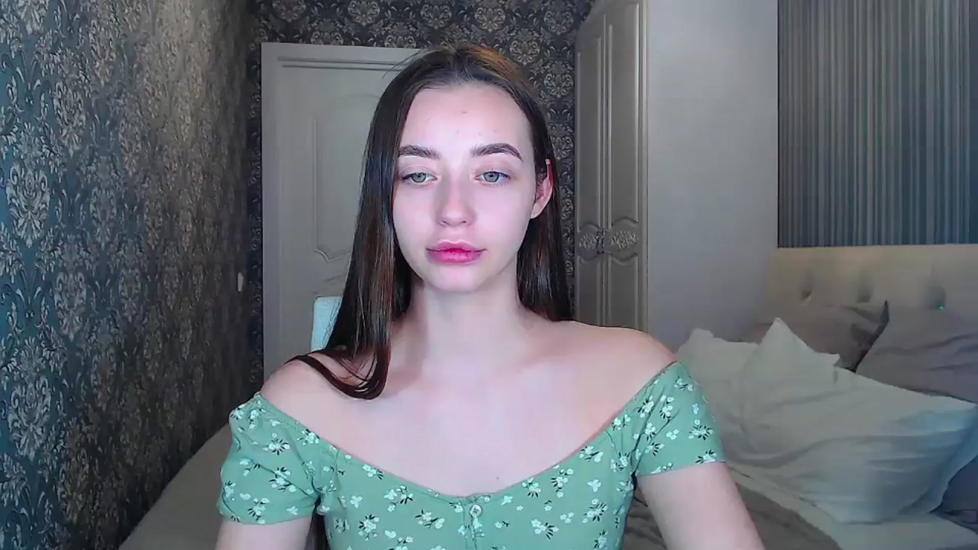 Gallery image thumbnail from EmeraldLilyyy's myfreecams stream on, 02/05/2024, 13:31 image 14 of 20