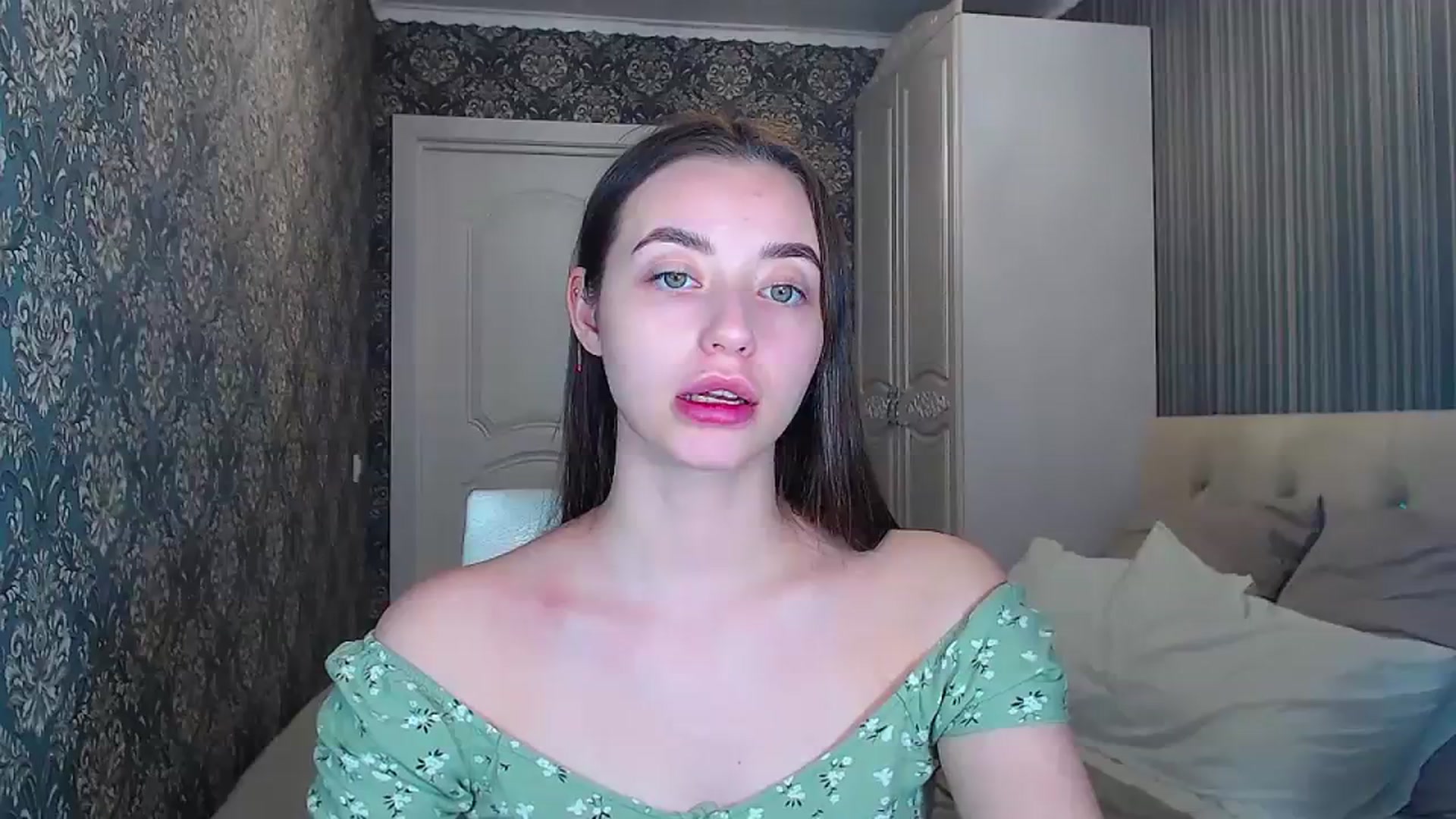 Gallery image thumbnail from EmeraldLilyyy's myfreecams stream on, 02/05/2024, 13:31 image 4 of 20