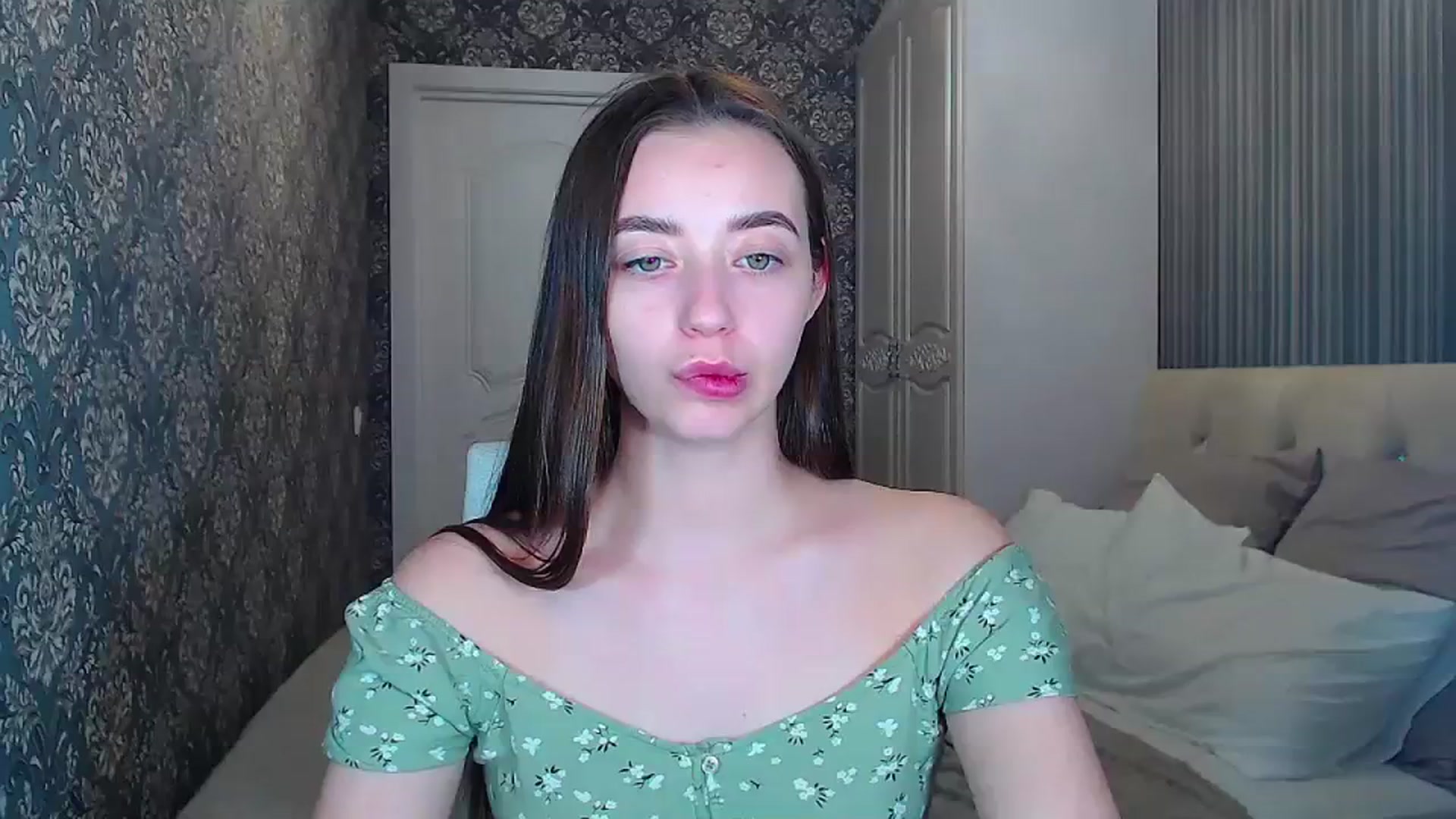 Gallery image thumbnail from EmeraldLilyyy's myfreecams stream on, 02/05/2024, 13:31 image 13 of 20