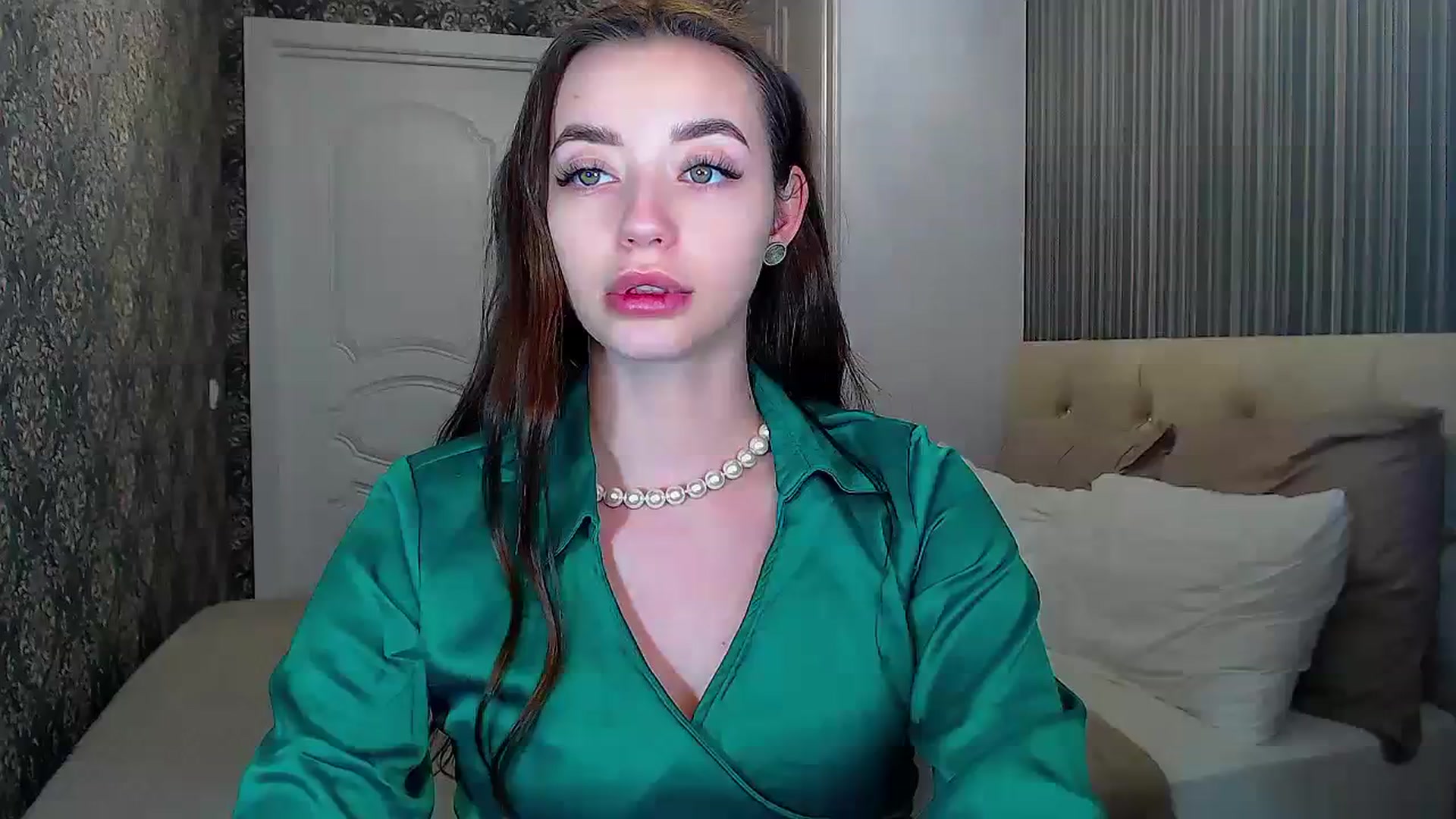 Gallery image thumbnail from EmeraldLilyyy's myfreecams stream on, 02/14/2024, 11:53 image 3 of 20