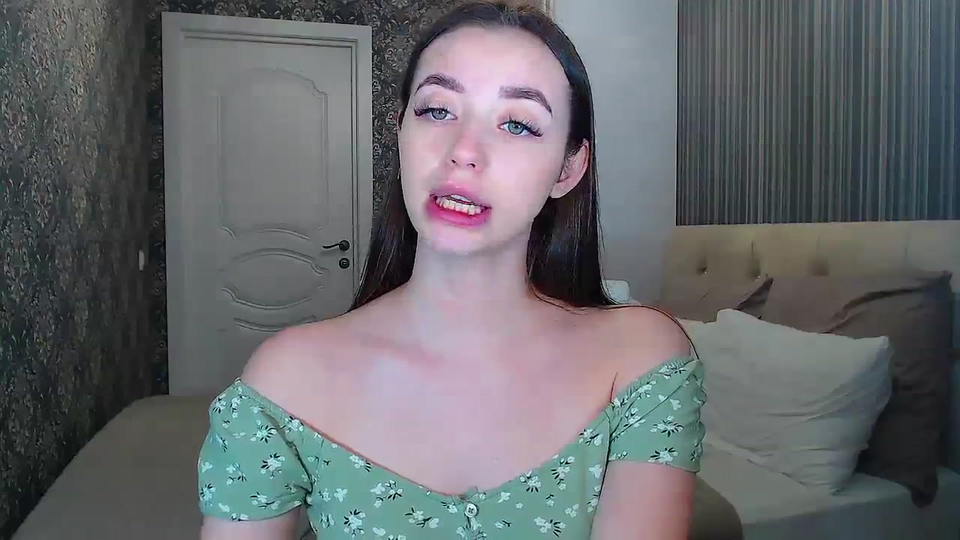 Gallery image thumbnail from EmeraldLilyyy's myfreecams stream on, 02/15/2024, 13:52 image 20 of 20