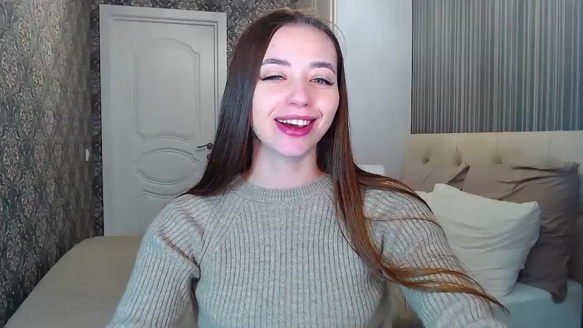 Gallery image thumbnail from EmeraldLilyyy's myfreecams stream on, 02/16/2024, 13:06 image 16 of 20