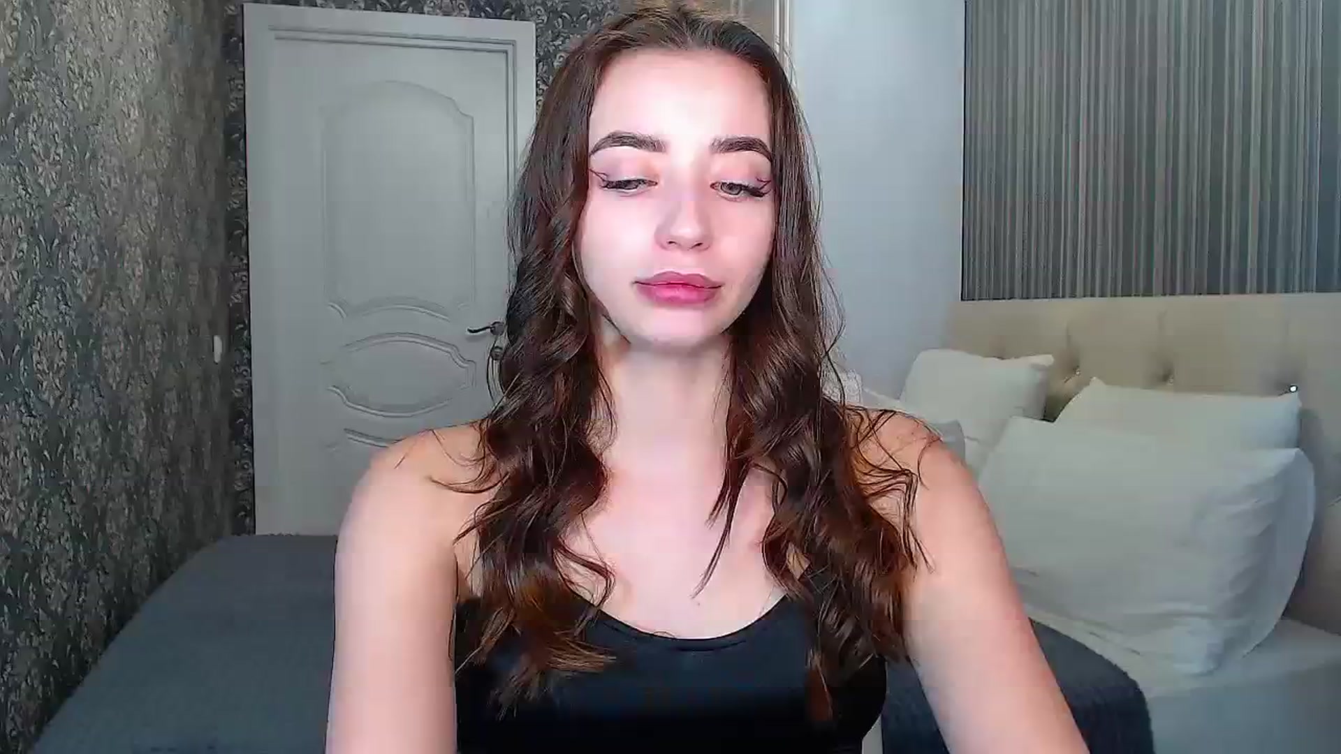 Gallery image thumbnail from EmeraldLilyyy's myfreecams stream on, 02/29/2024, 08:50 image 10 of 20