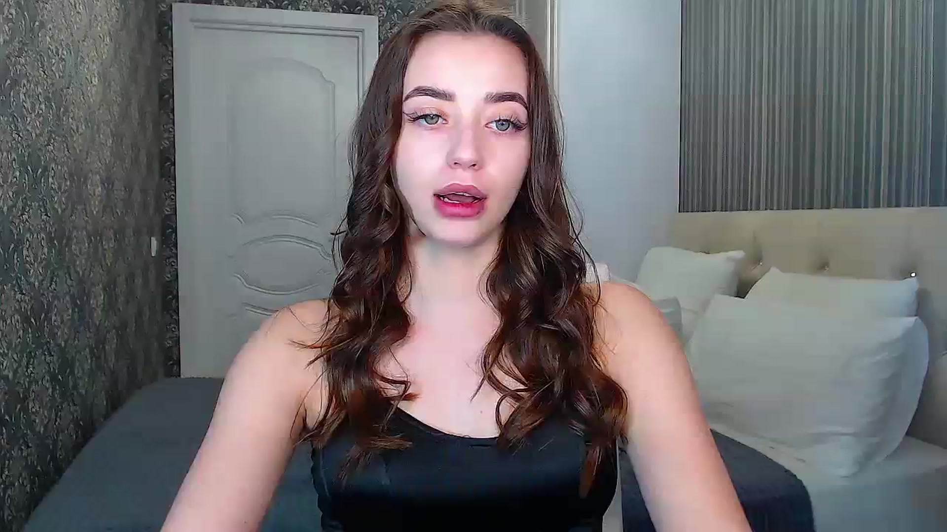 Gallery image thumbnail from EmeraldLilyyy's myfreecams stream on, 02/29/2024, 08:50 image 6 of 20