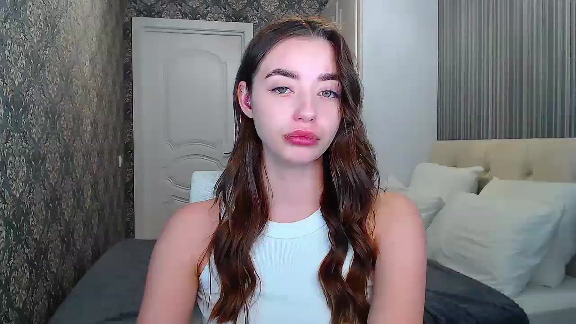 Gallery image thumbnail from EmeraldLilyyy's myfreecams stream on, 03/05/2024, 13:34 image 16 of 20