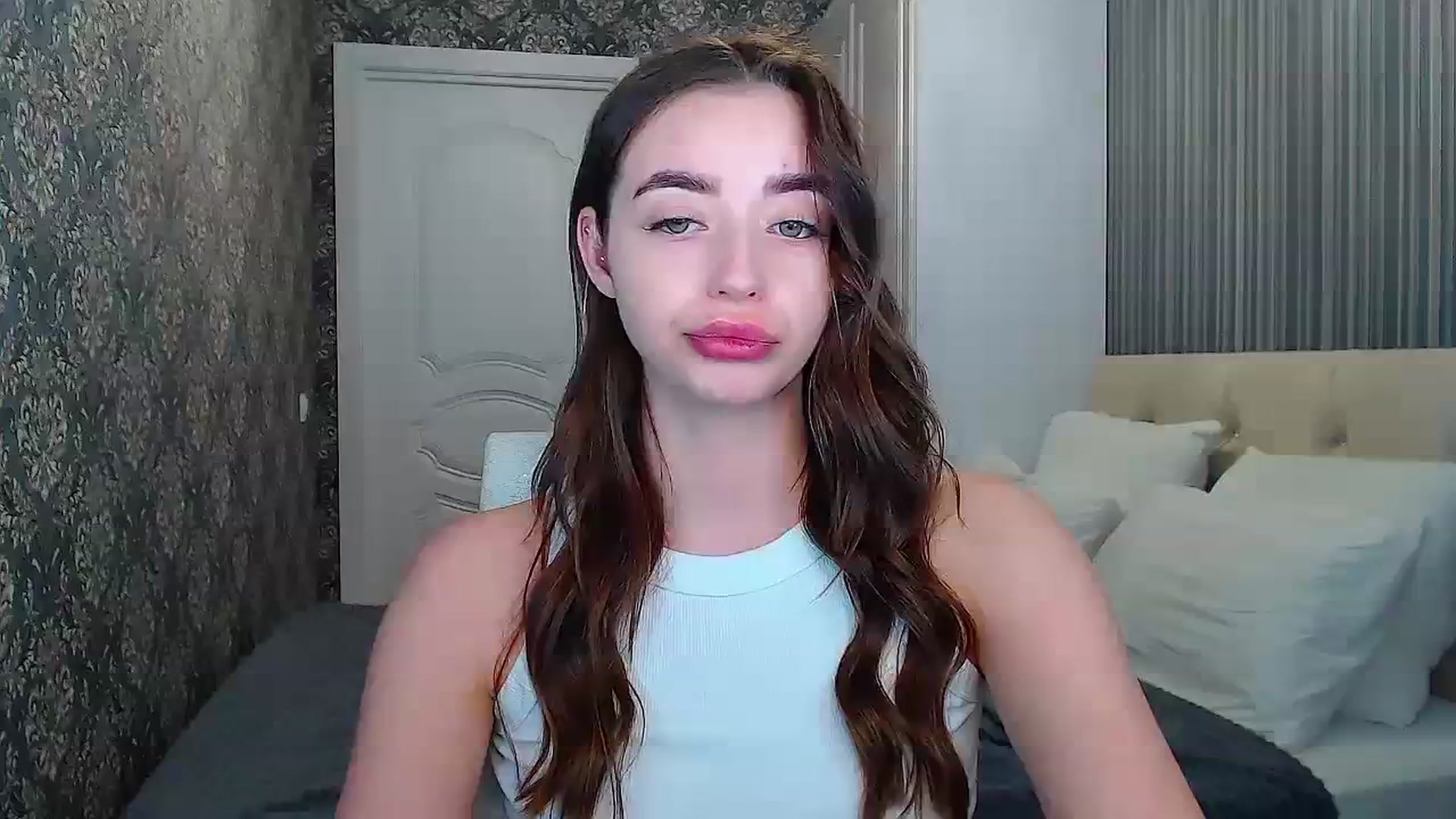 Gallery image thumbnail from EmeraldLilyyy's myfreecams stream on, 03/05/2024, 13:34 image 13 of 20