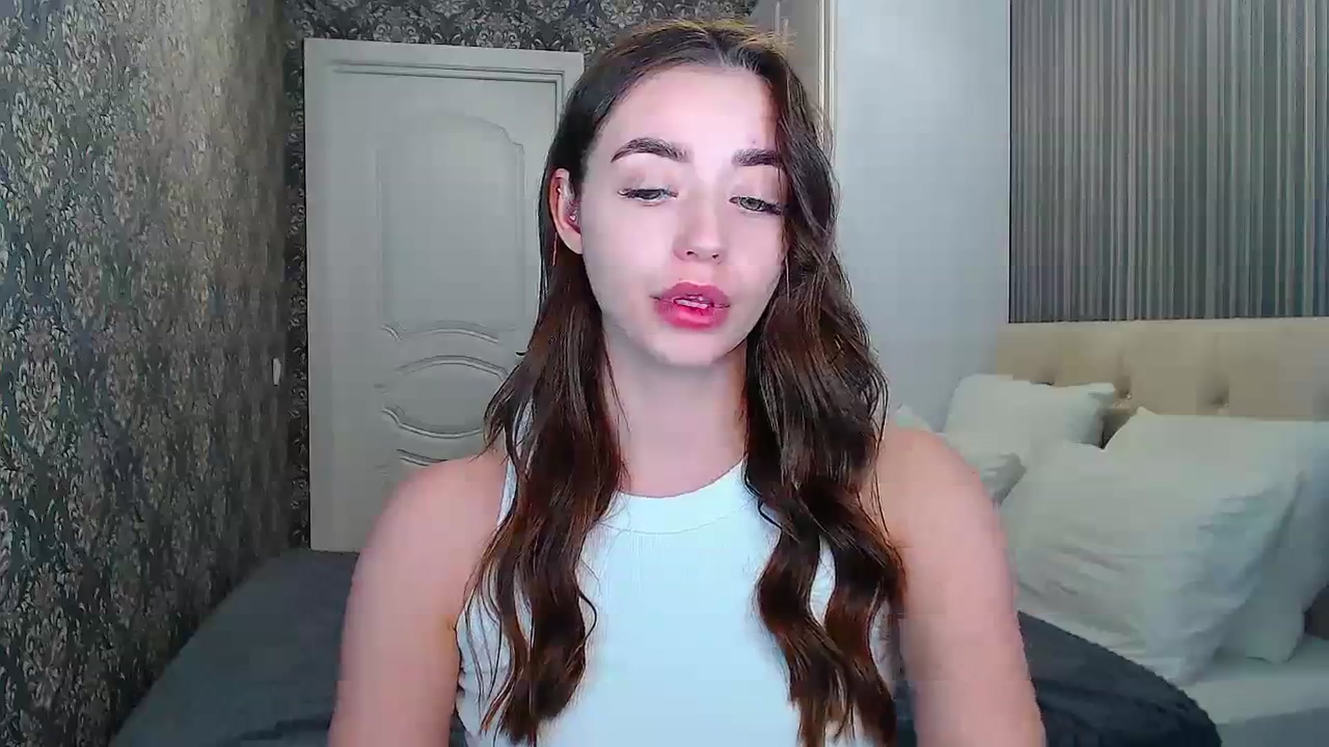 Gallery image thumbnail from EmeraldLilyyy's myfreecams stream on, 03/05/2024, 13:34 image 20 of 20
