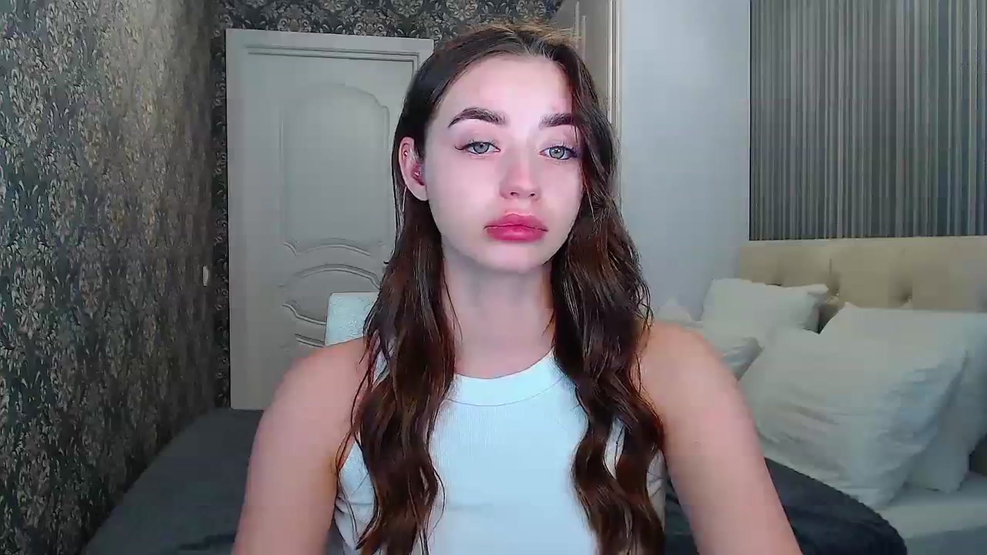 Gallery image thumbnail from EmeraldLilyyy's myfreecams stream on, 03/05/2024, 13:34 image 14 of 20