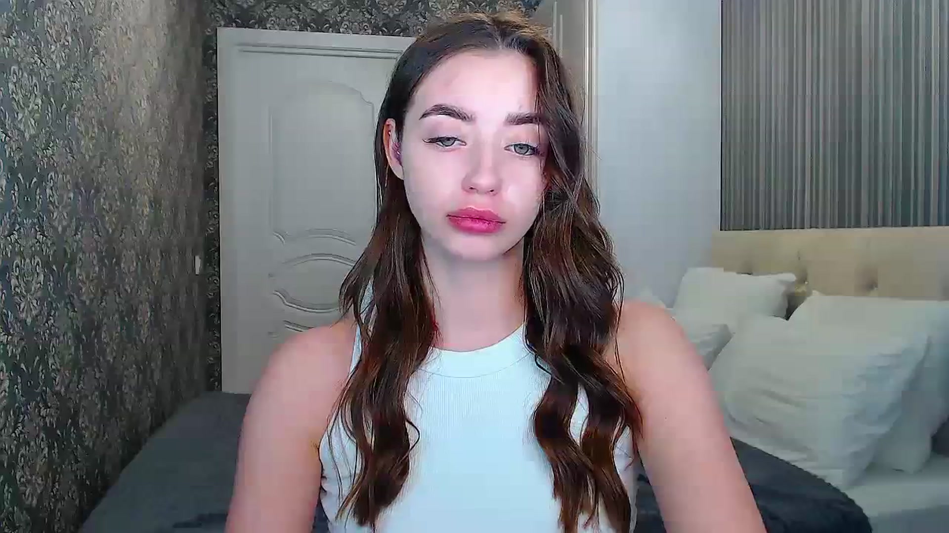 Gallery image thumbnail from EmeraldLilyyy's myfreecams stream on, 03/05/2024, 13:34 image 19 of 20