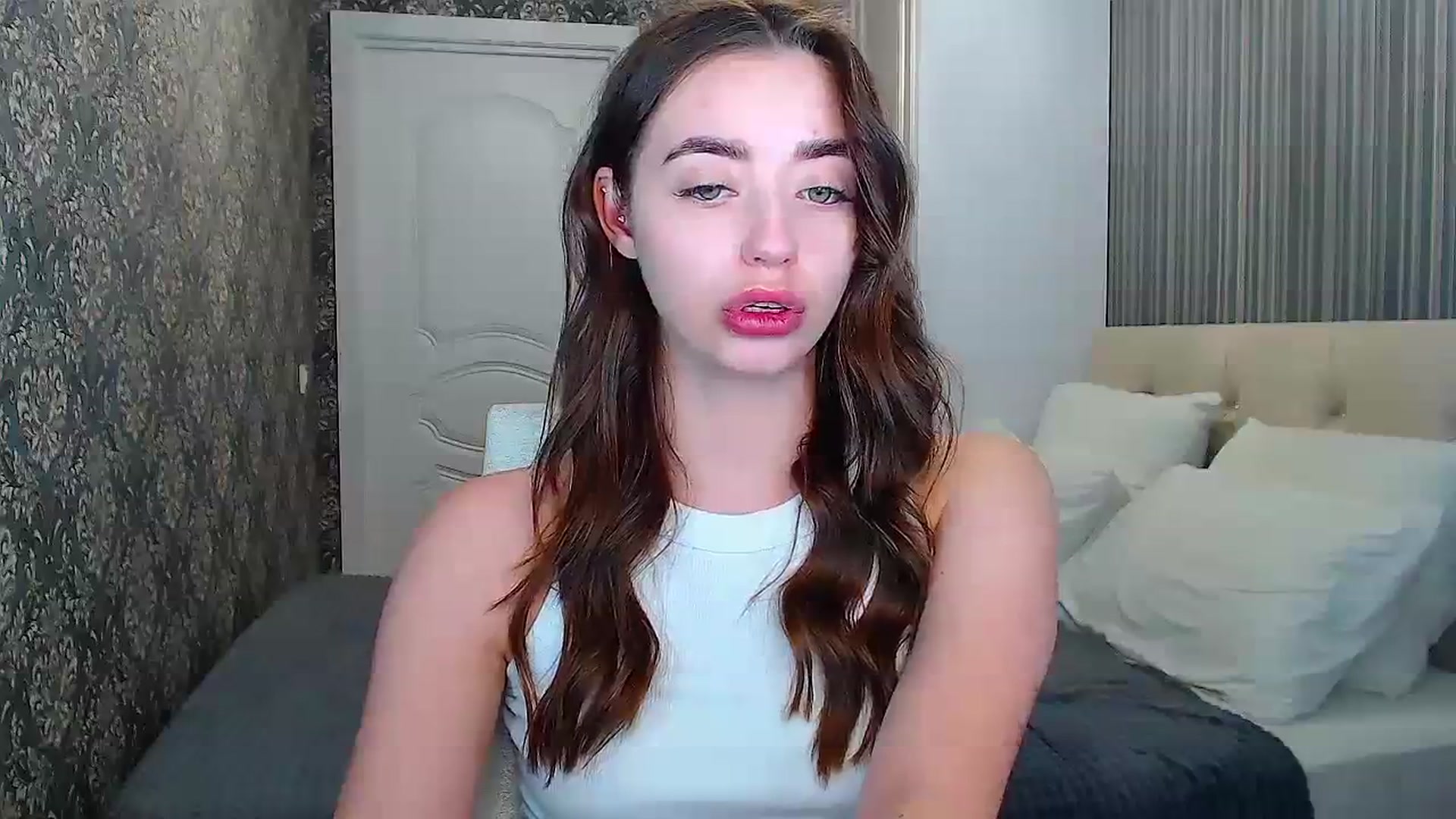 Gallery image thumbnail from EmeraldLilyyy's myfreecams stream on, 03/05/2024, 13:34 image 7 of 20