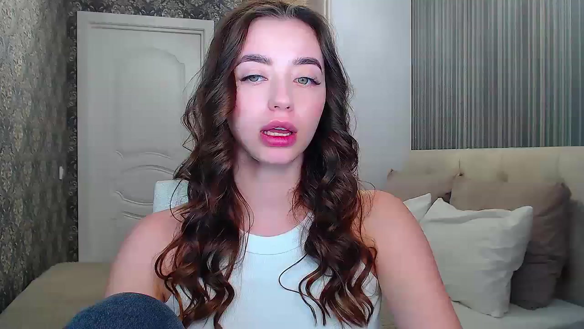 Gallery image thumbnail from EmeraldLilyyy's myfreecams stream on, 03/24/2024, 12:51 image 20 of 20