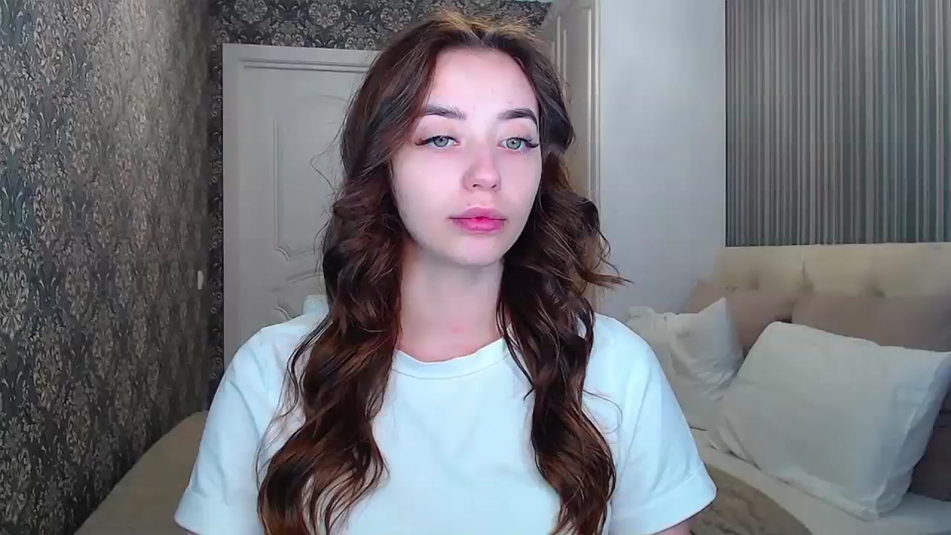 Gallery image thumbnail from EmeraldLilyyy's myfreecams stream on, 03/29/2024, 09:27 image 4 of 20