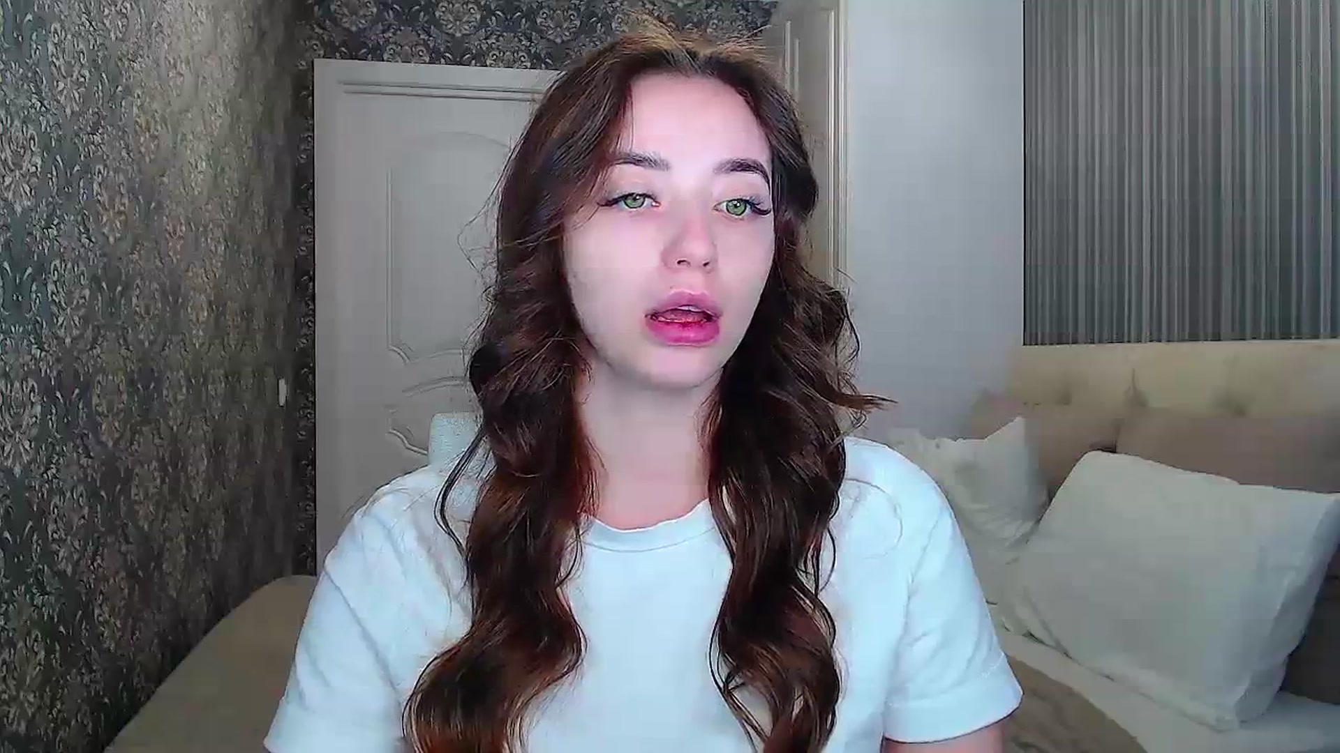 Gallery image thumbnail from EmeraldLilyyy's myfreecams stream on, 03/29/2024, 09:27 image 20 of 20