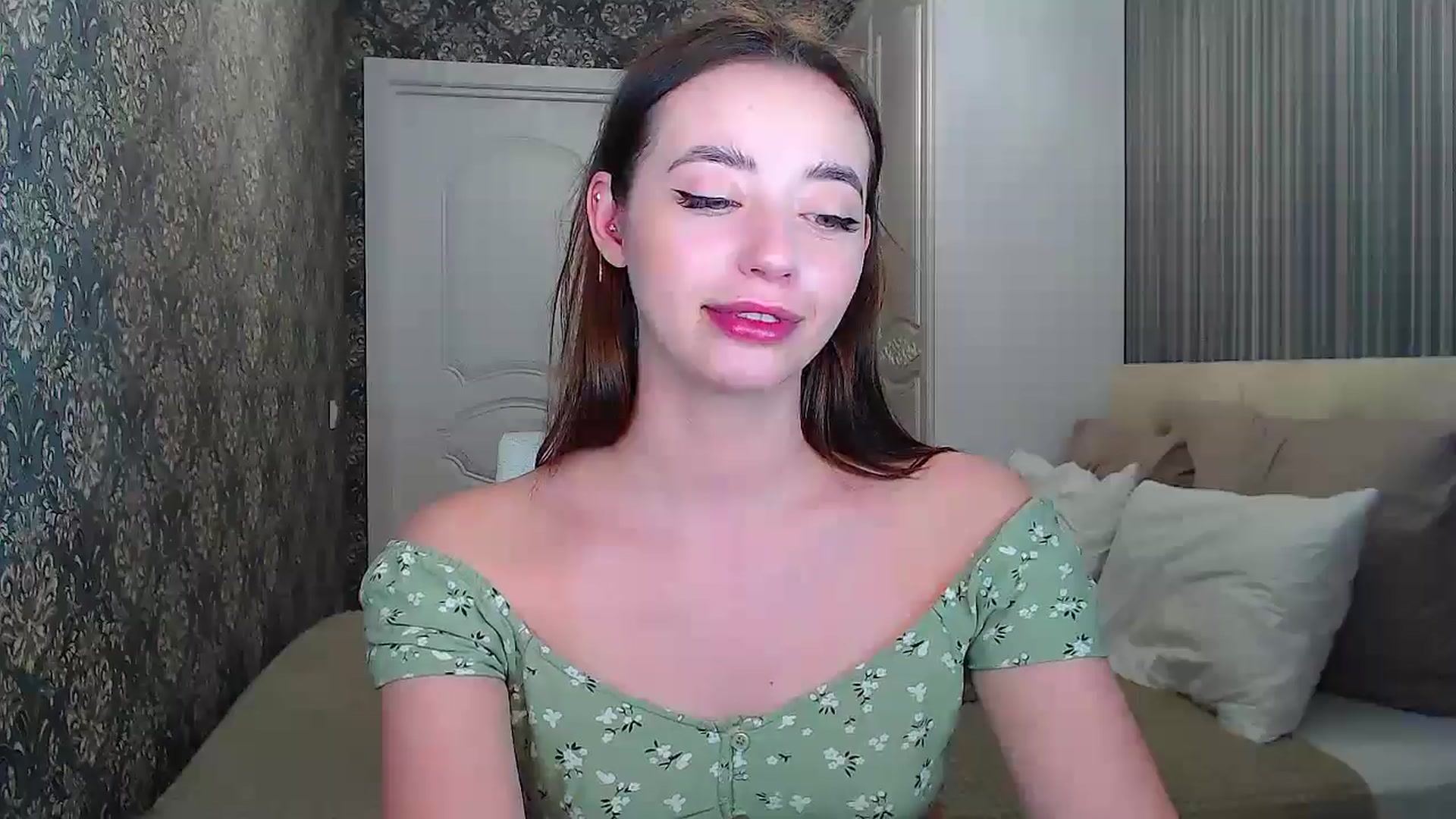 Gallery image thumbnail from EmeraldLilyyy's myfreecams stream on, 04/21/2024, 12:24 image 6 of 20