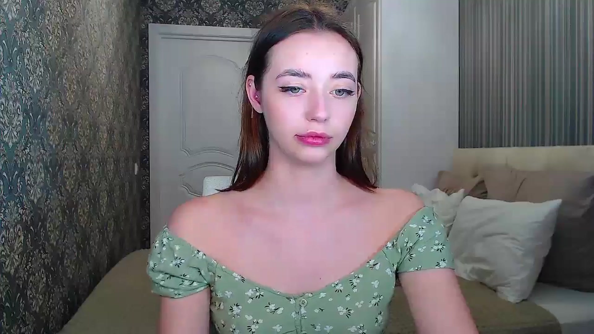 Gallery image thumbnail from EmeraldLilyyy's myfreecams stream on, 04/21/2024, 12:24 image 12 of 20