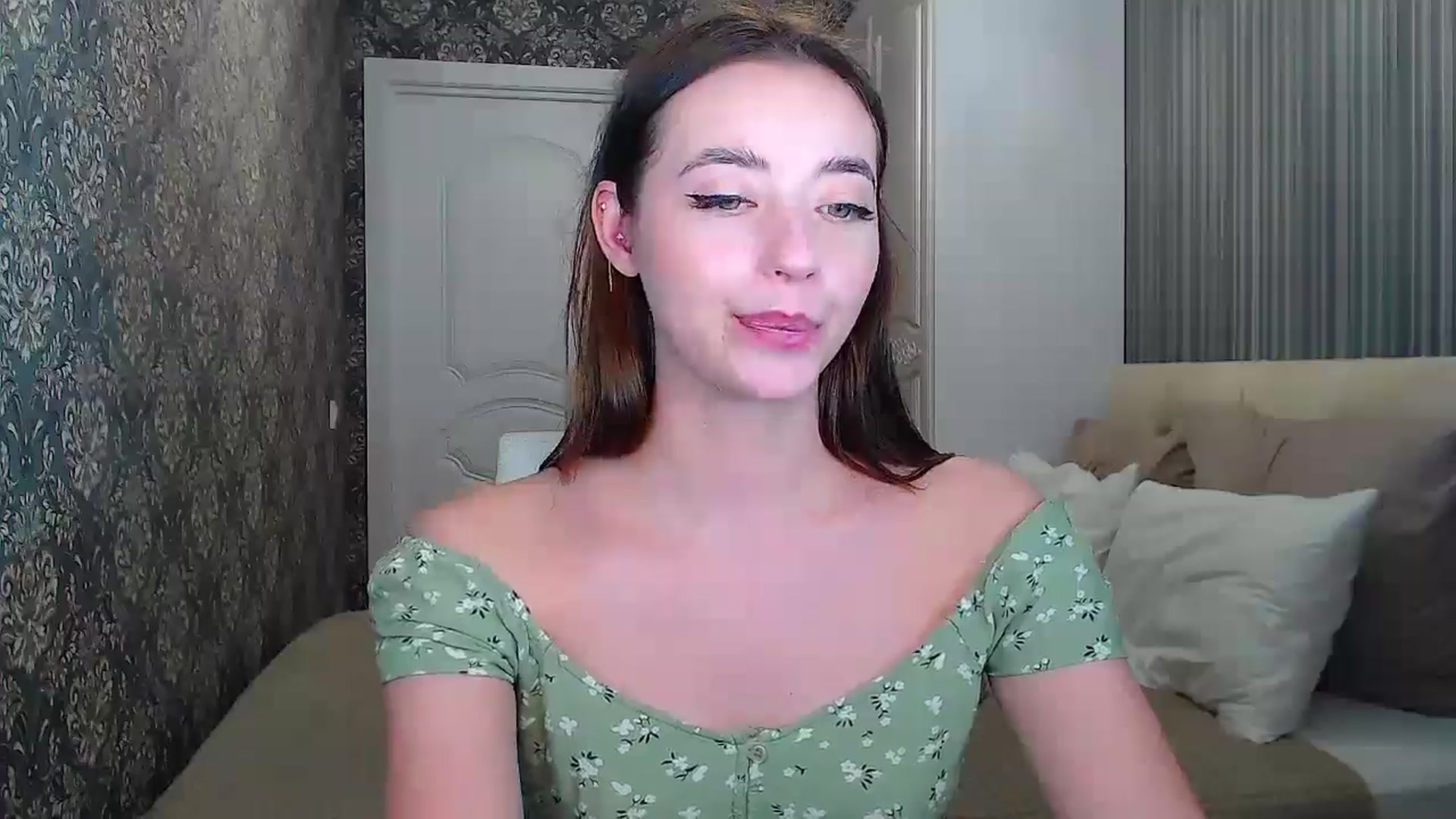 Gallery image thumbnail from EmeraldLilyyy's myfreecams stream on, 04/21/2024, 12:24 image 7 of 20