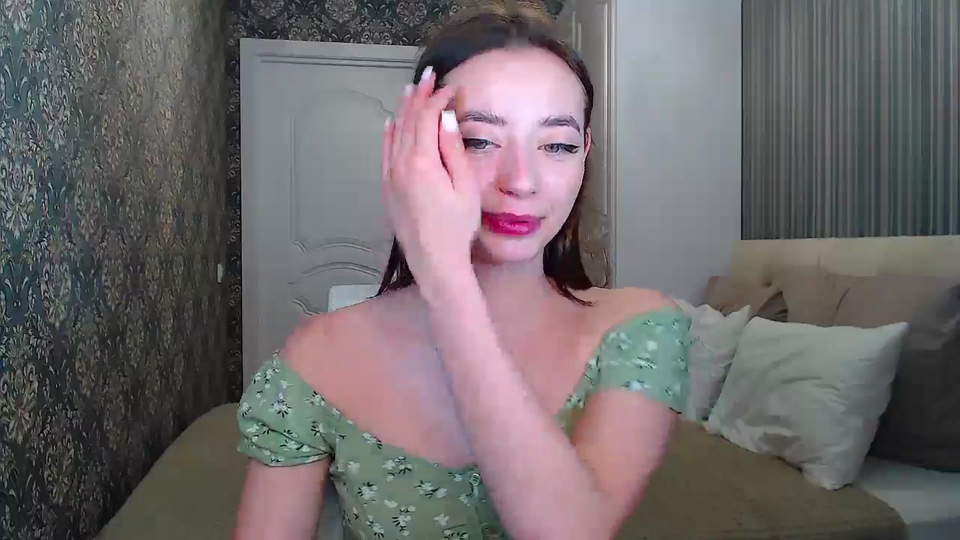 Gallery image thumbnail from EmeraldLilyyy's myfreecams stream on, 04/21/2024, 12:24 image 10 of 20