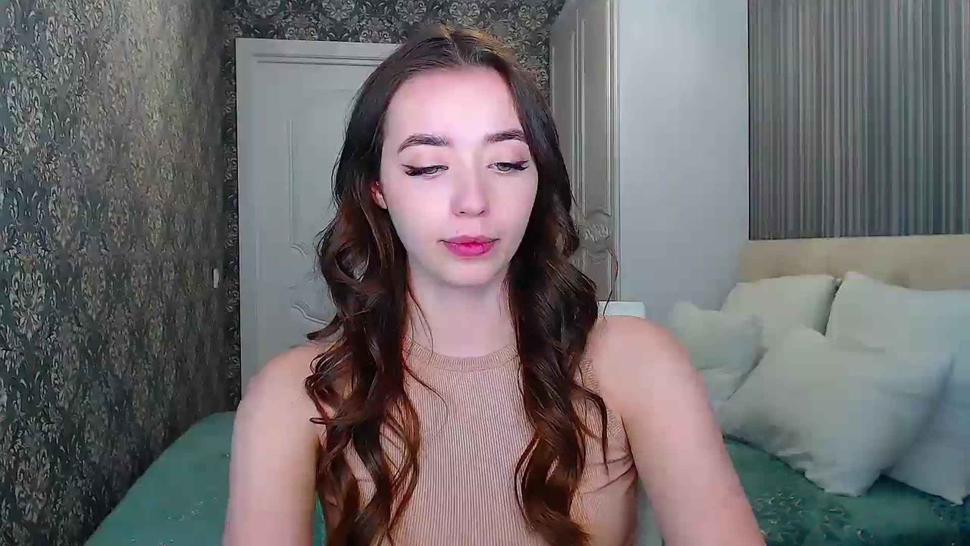 Gallery image thumbnail from EmeraldLilyyy's myfreecams stream on, 05/07/2024, 16:19 image 2 of 20