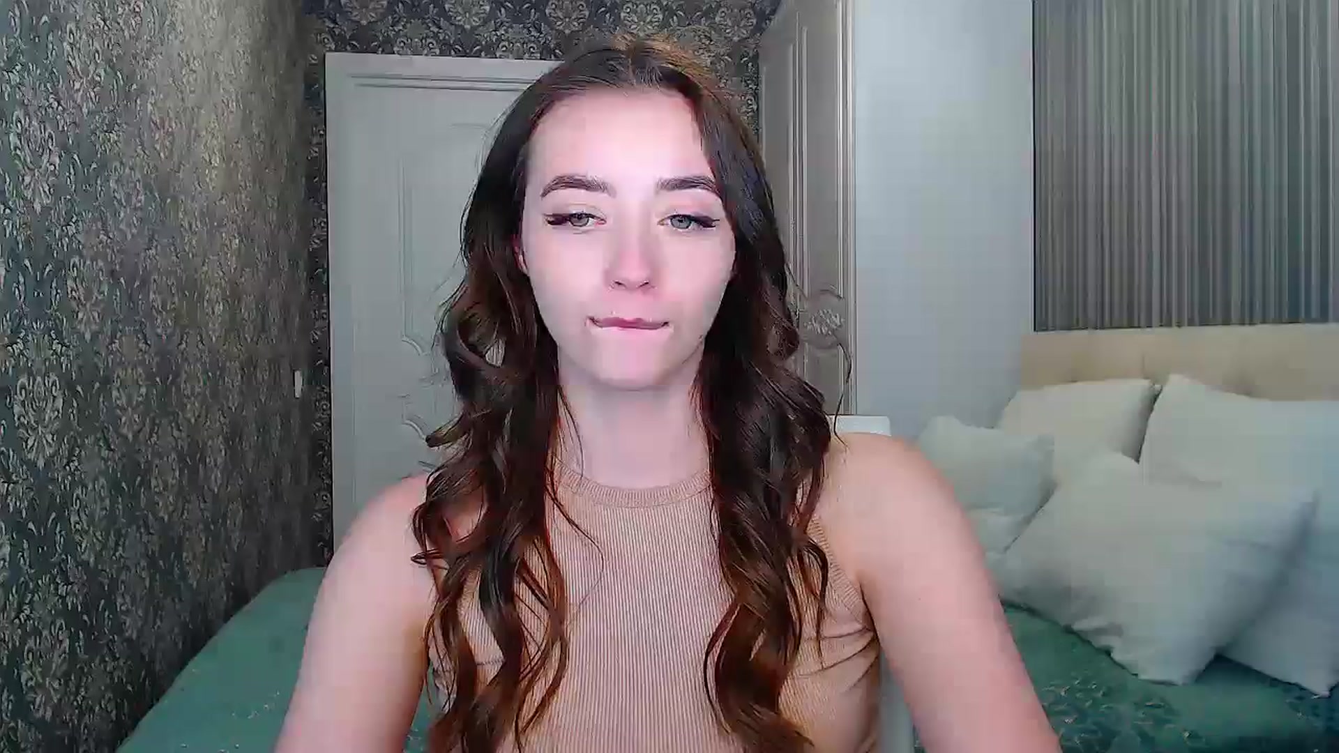 Gallery image thumbnail from EmeraldLilyyy's myfreecams stream on, 05/07/2024, 16:19 image 1 of 20