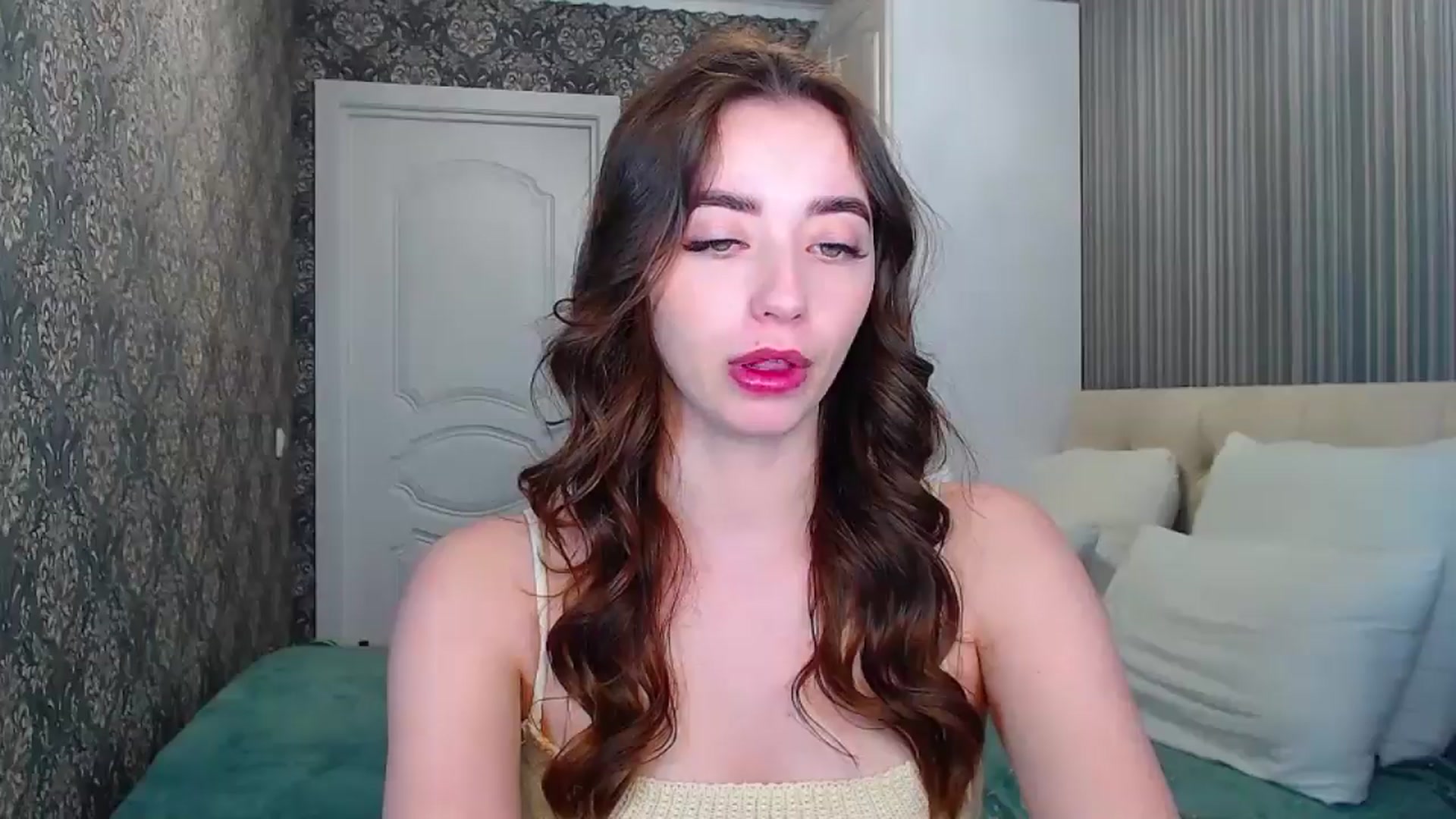 Gallery image thumbnail from EmeraldLilyyy's myfreecams stream on, 05/11/2024, 11:26 image 5 of 20