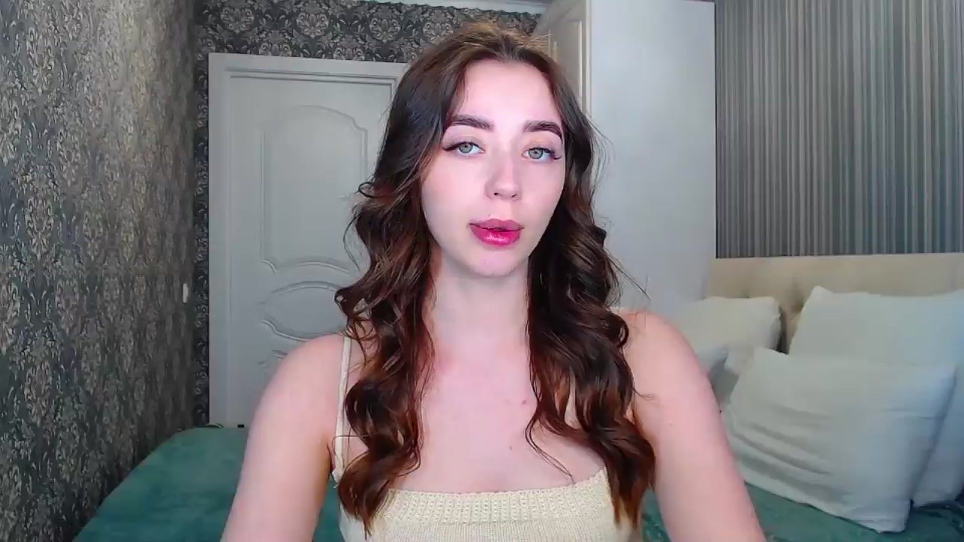 Gallery image thumbnail from EmeraldLilyyy's myfreecams stream on, 05/11/2024, 11:26 image 4 of 20